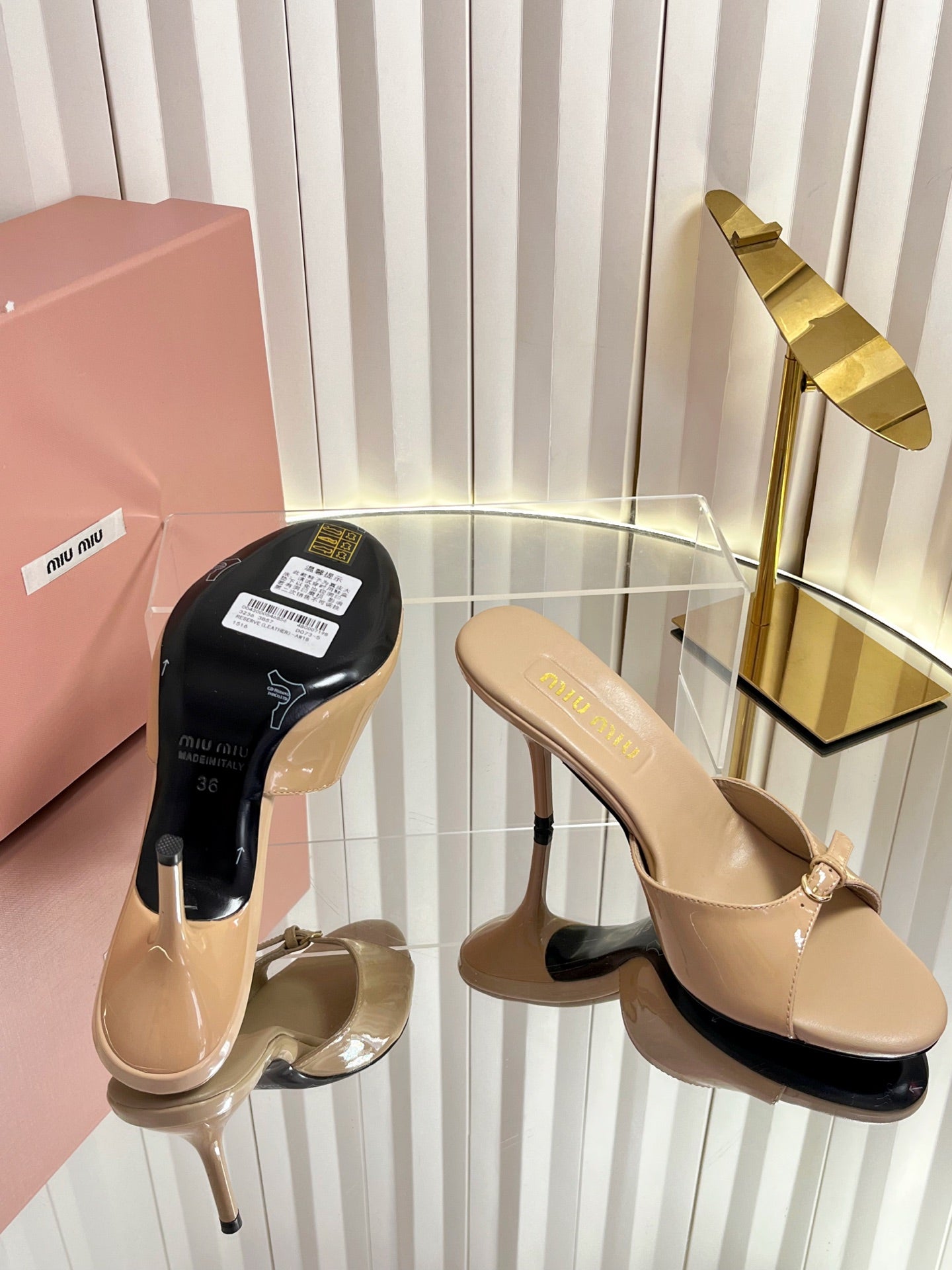 Miu Buckle Mules 75mm Beige Patent Leather 880202
