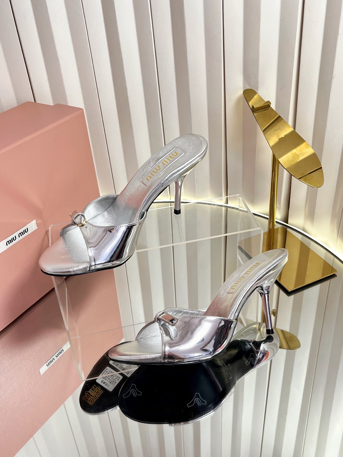 Miu Buckle Mules 75mm Sliver Patent Leather 880203