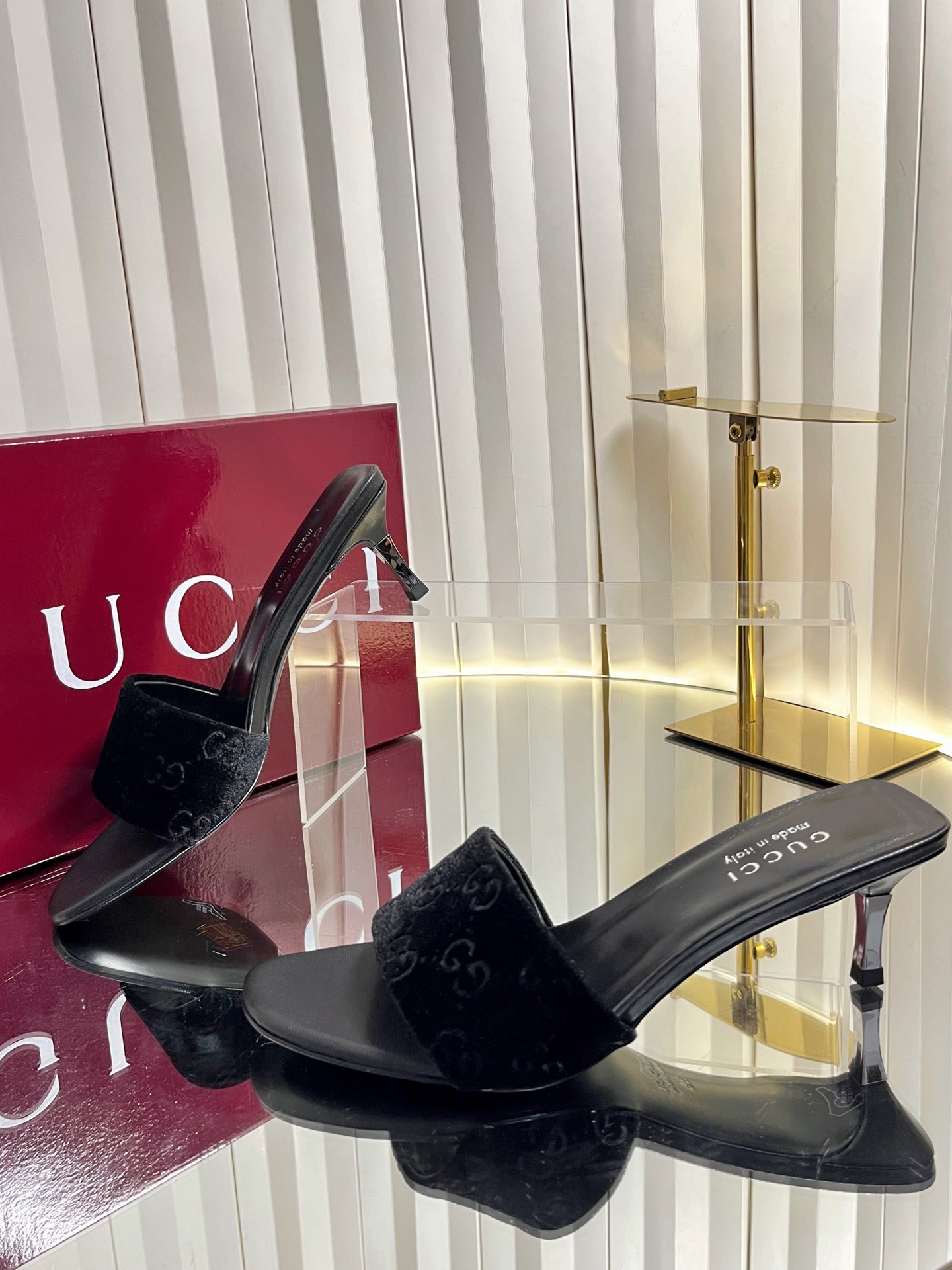 GG 26s Bombshell Sandal 5cm Black Velvet Leather 768154