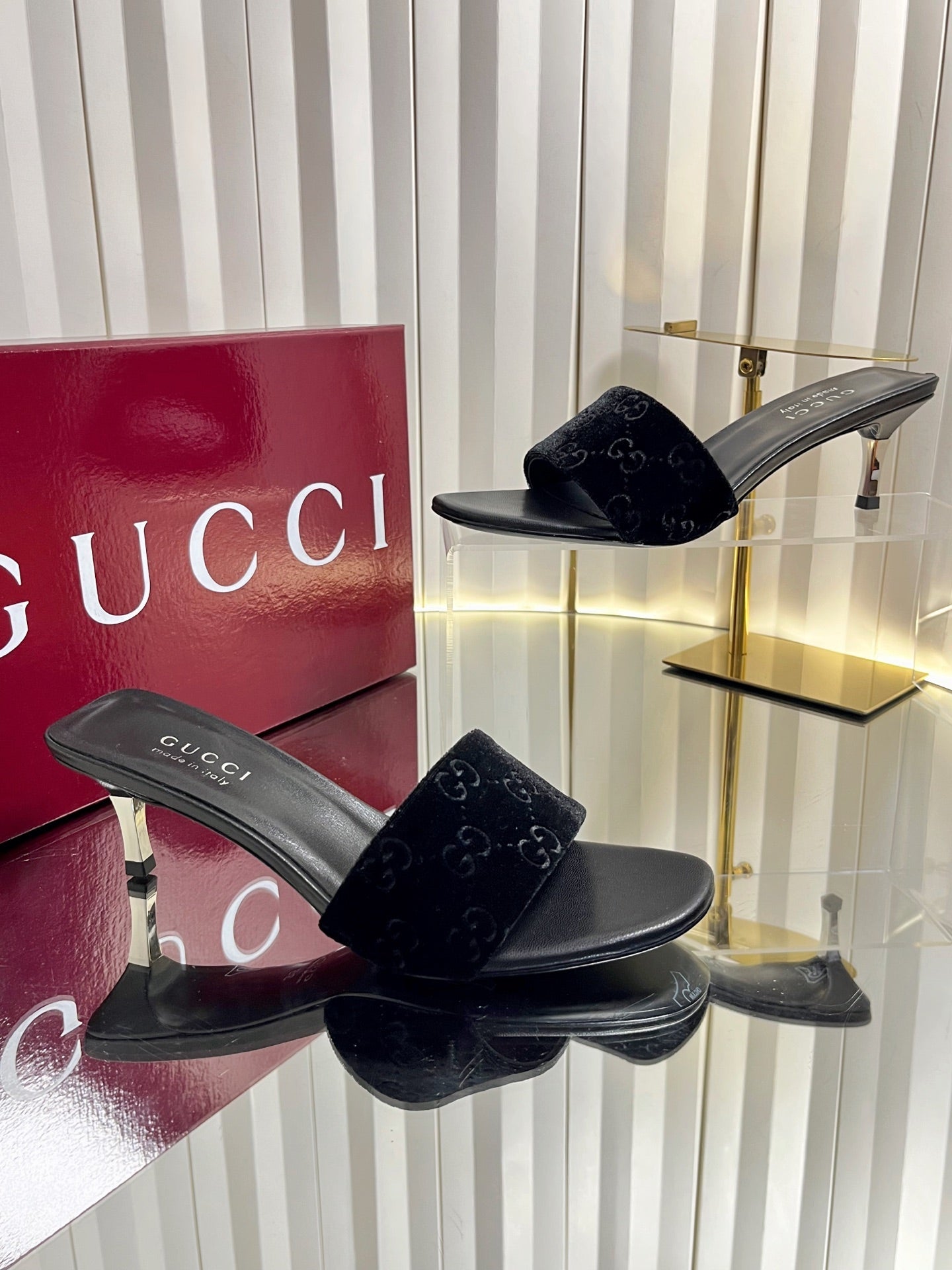 GG 26s Bombshell Sandal 5cm Black Velvet Leather 768154