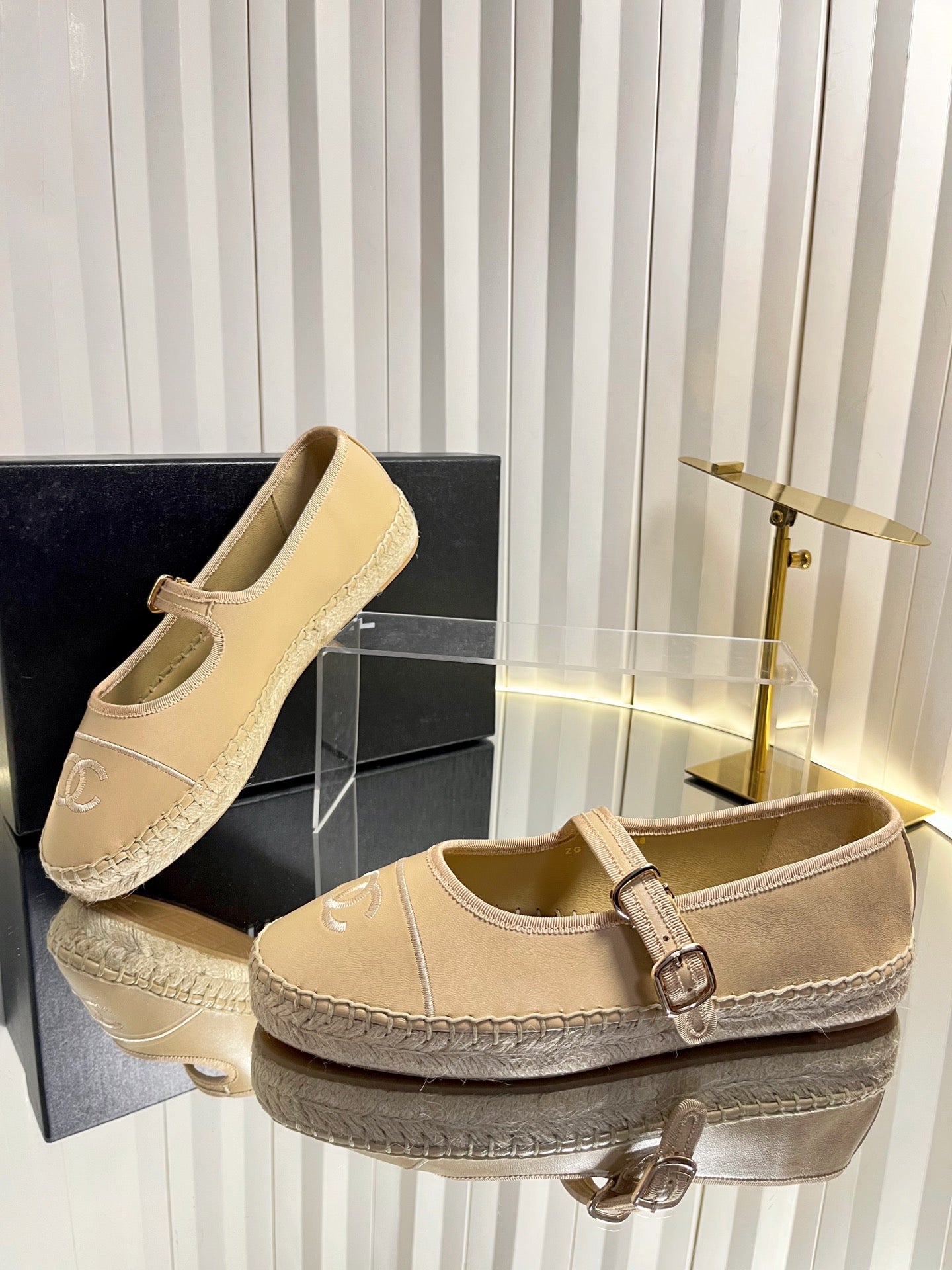 CC 26s Espadrille Mary Jane Shoes Beige Lambskin