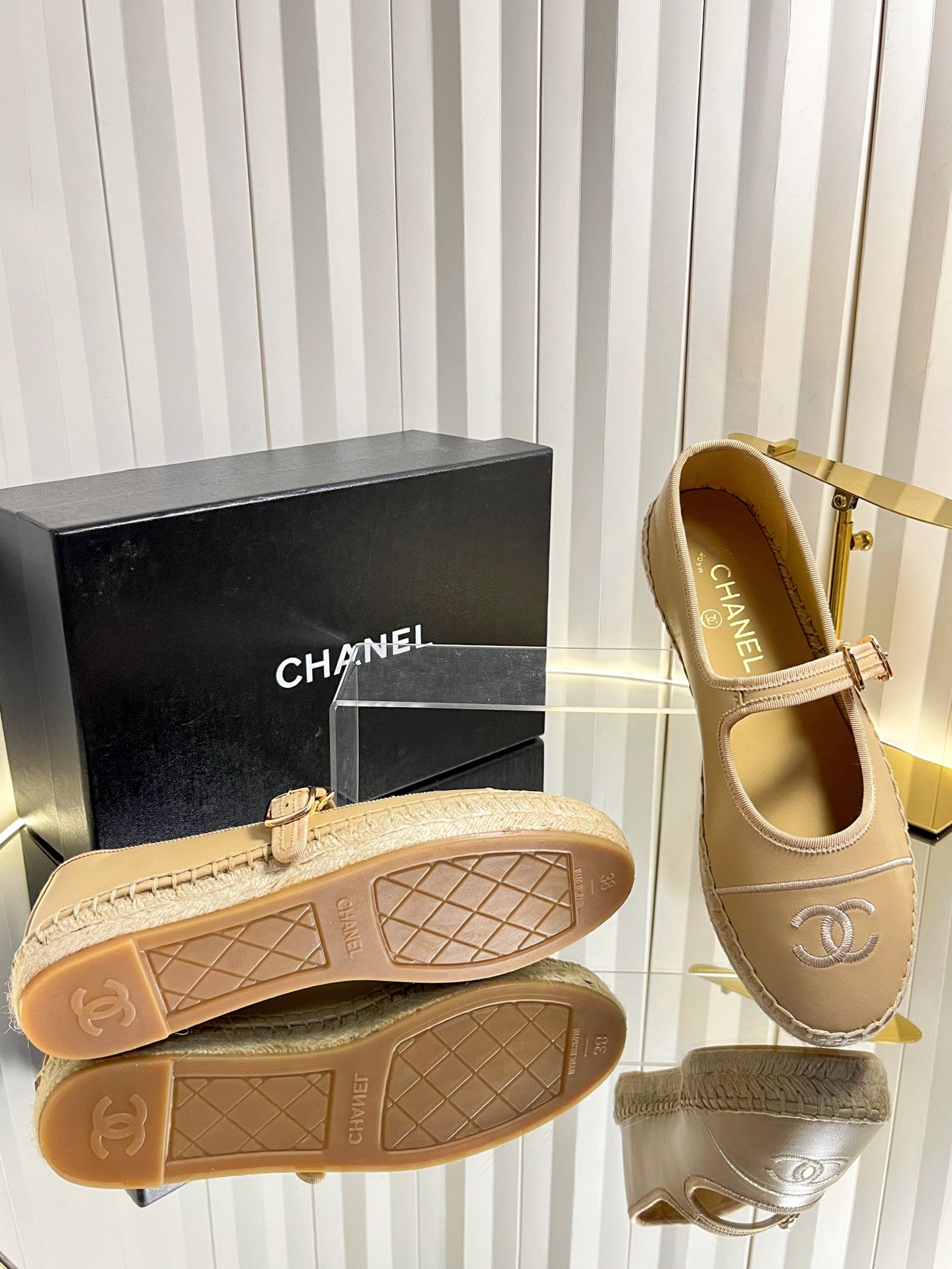 CC 26s Espadrille Mary Jane Shoes Beige Lambskin