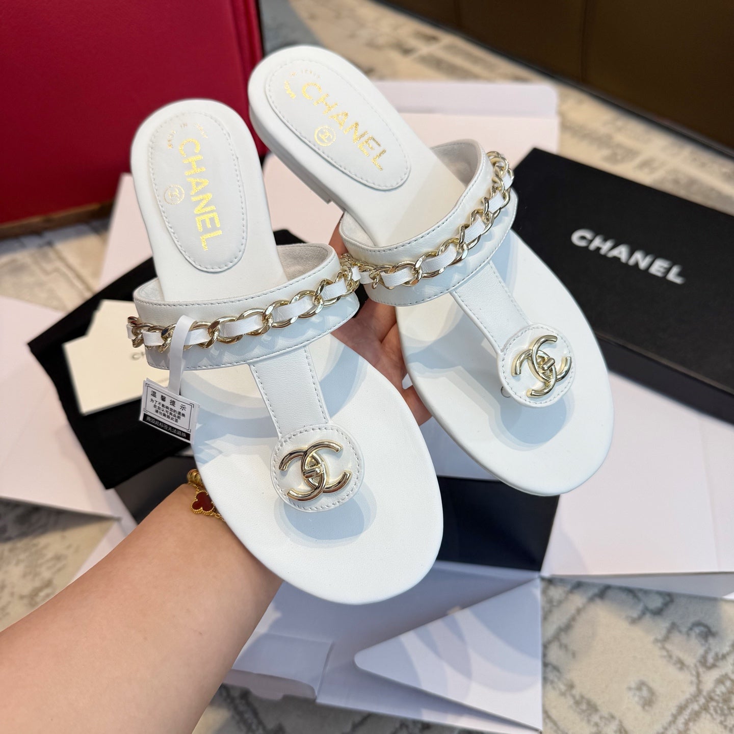 CC 25SS Thong Sandal 2cm Leather Chain White Lambskin 319699