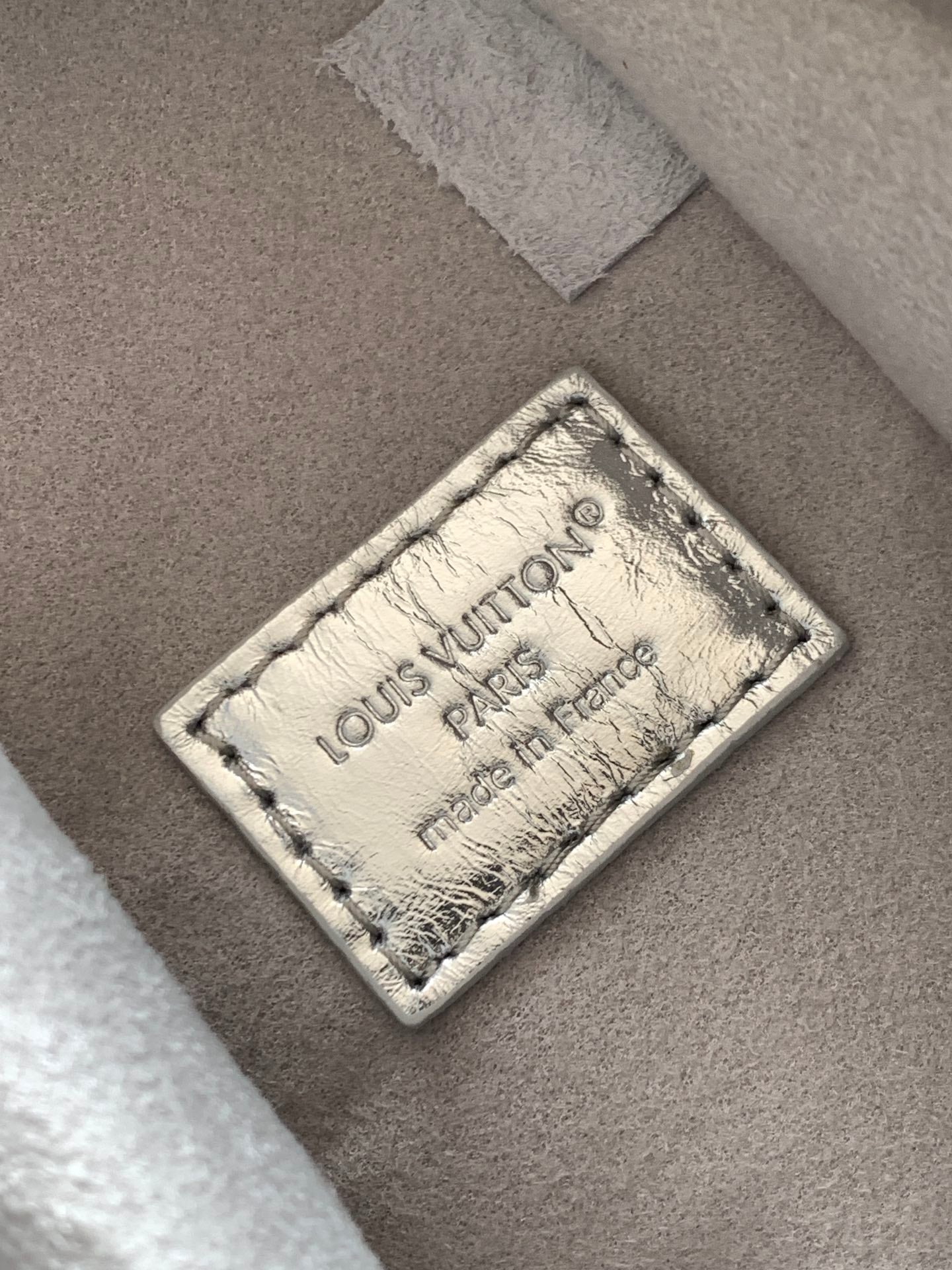 LV Side Trunk MM Sliver Calfskin