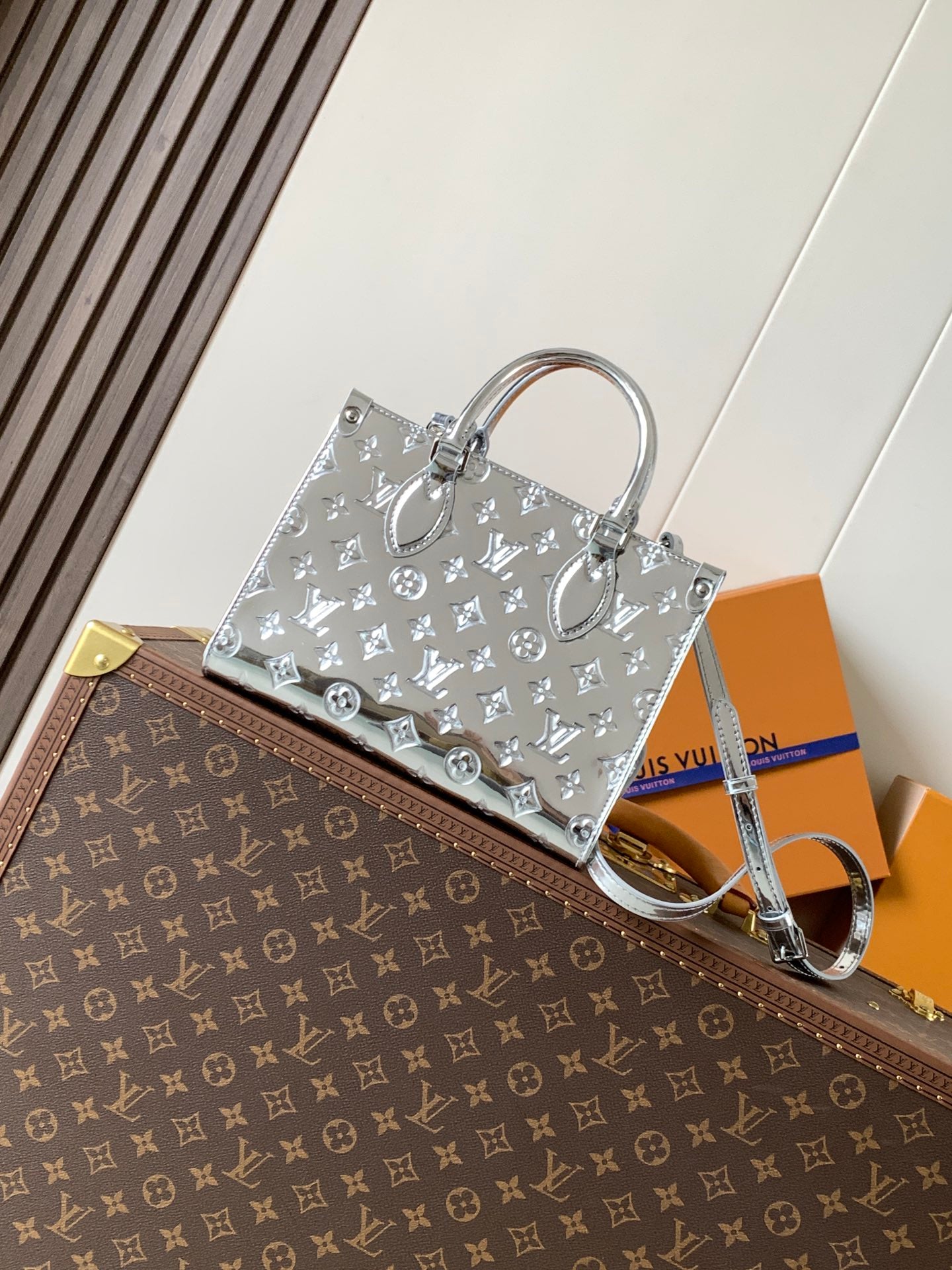LV OnTheGo Sliver Monogram Patent Leather