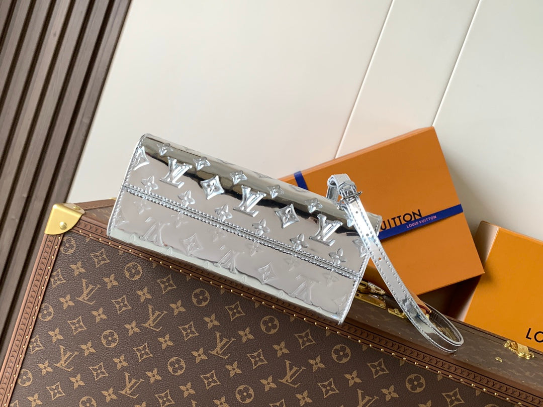 LV OnTheGo Sliver Monogram Patent Leather