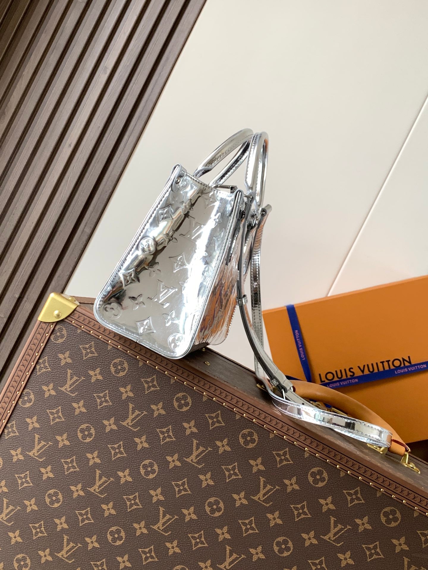 LV OnTheGo Sliver Monogram Patent Leather