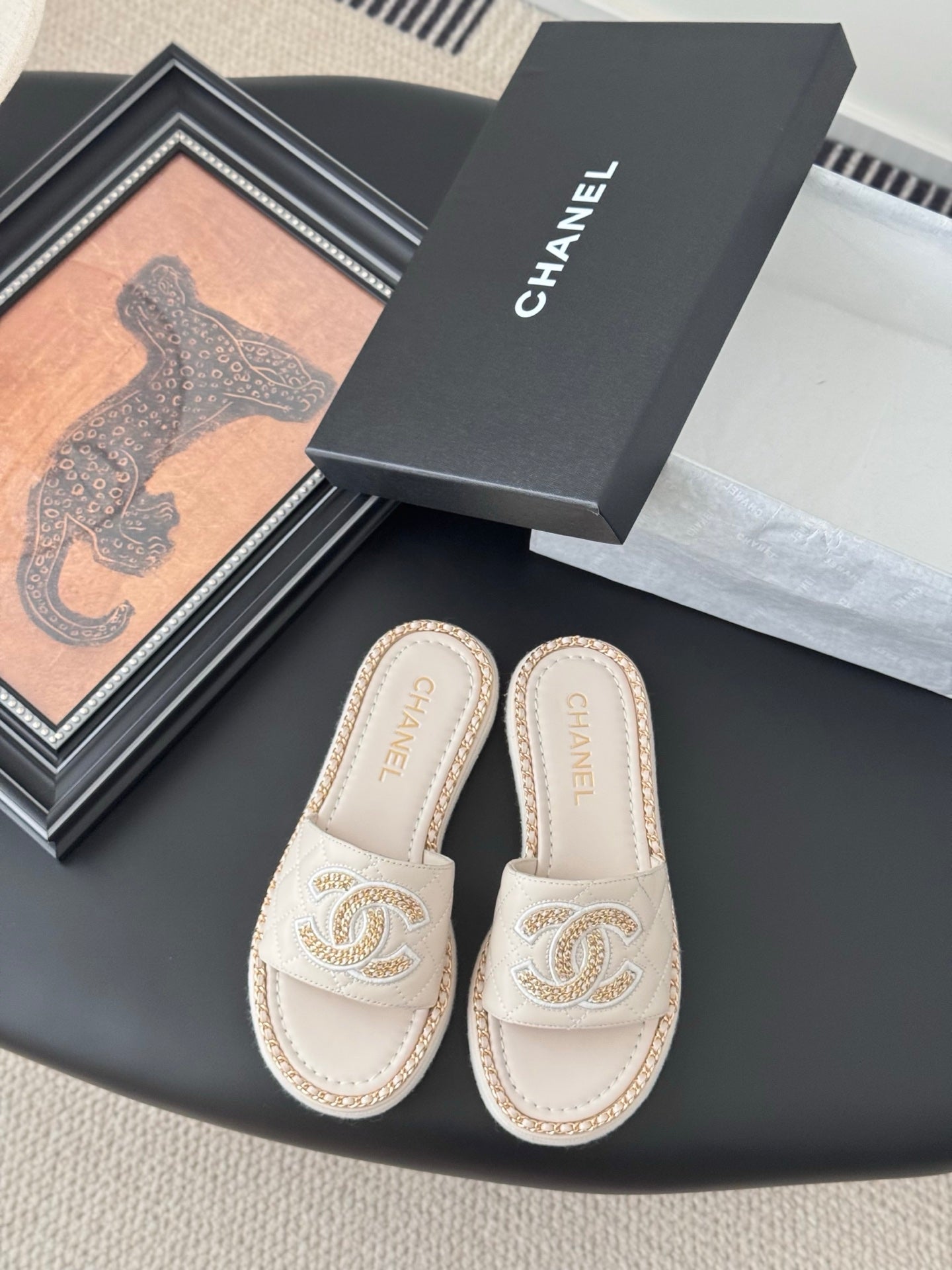 CC Slipper In Light Beige Calfskin Mix Chain Base