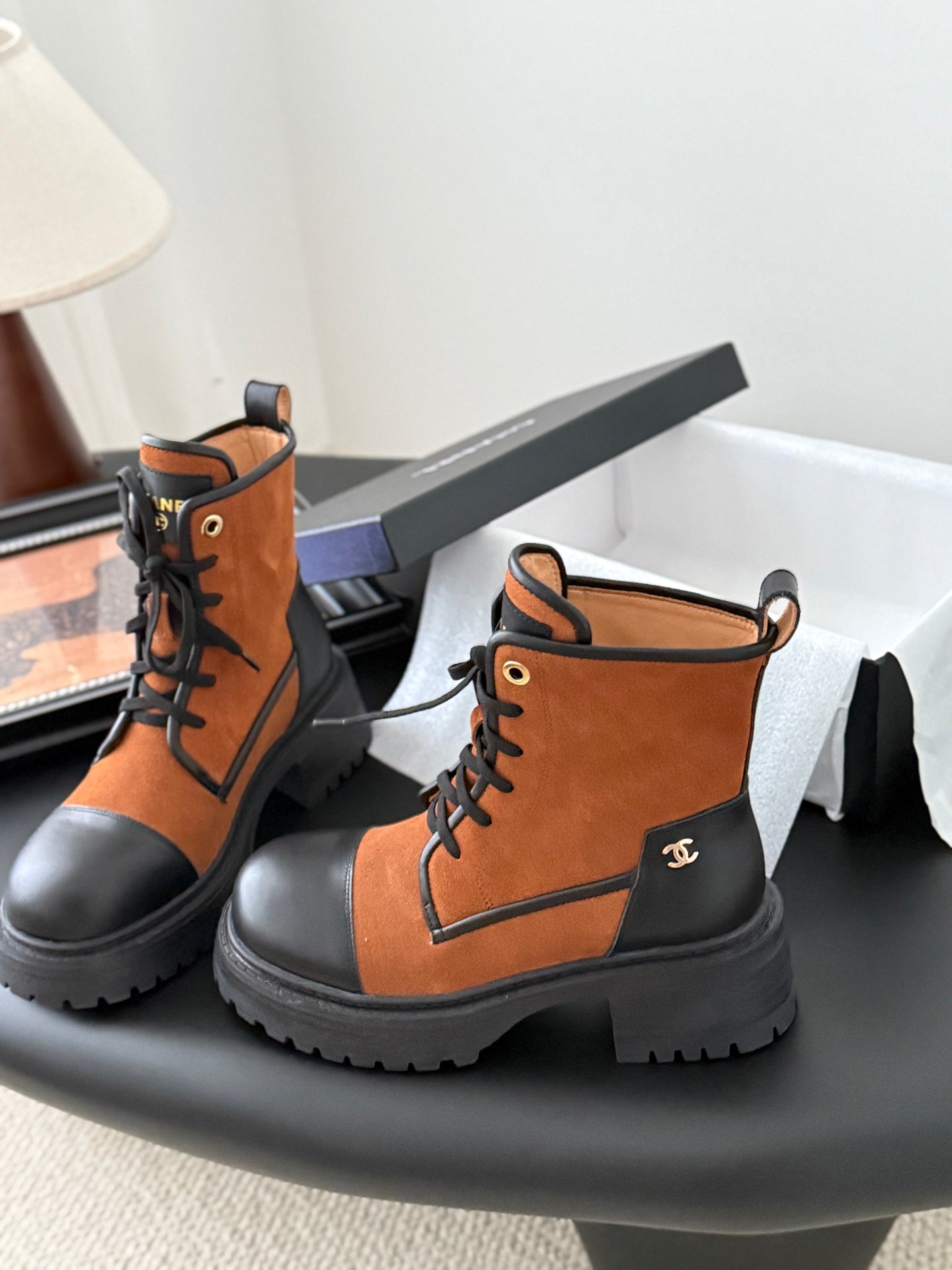 CC 25B Atelier Flats Boots Shoes Black Brown Sheepskin & Suede 458766