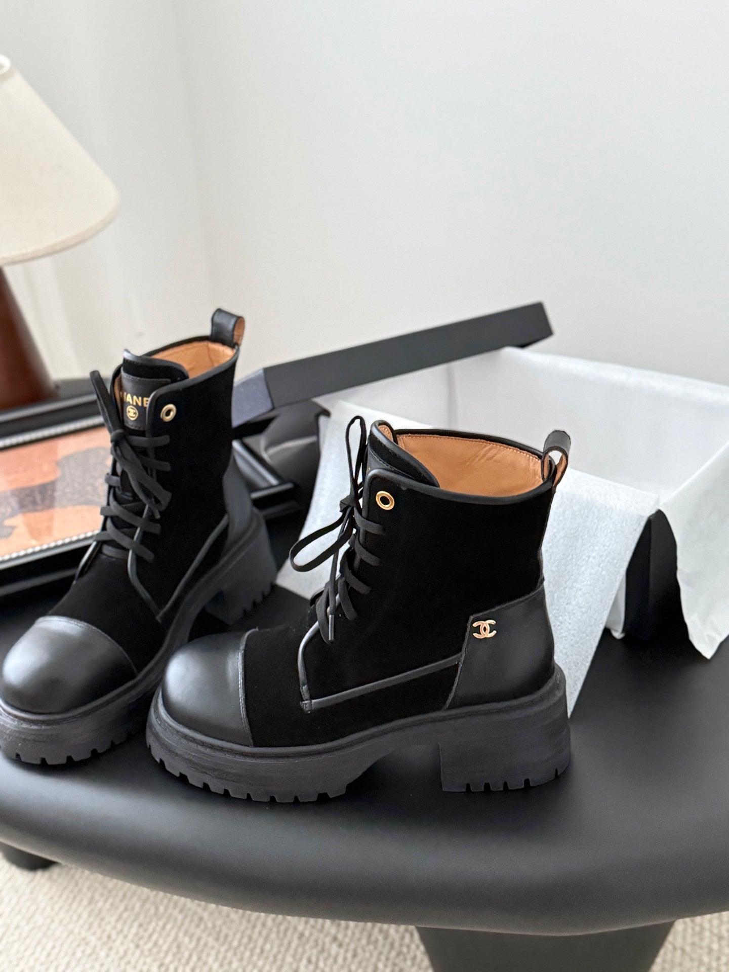 CC 25B Atelier Flats Boots Shoes Black Sheepskin & Suede 458767