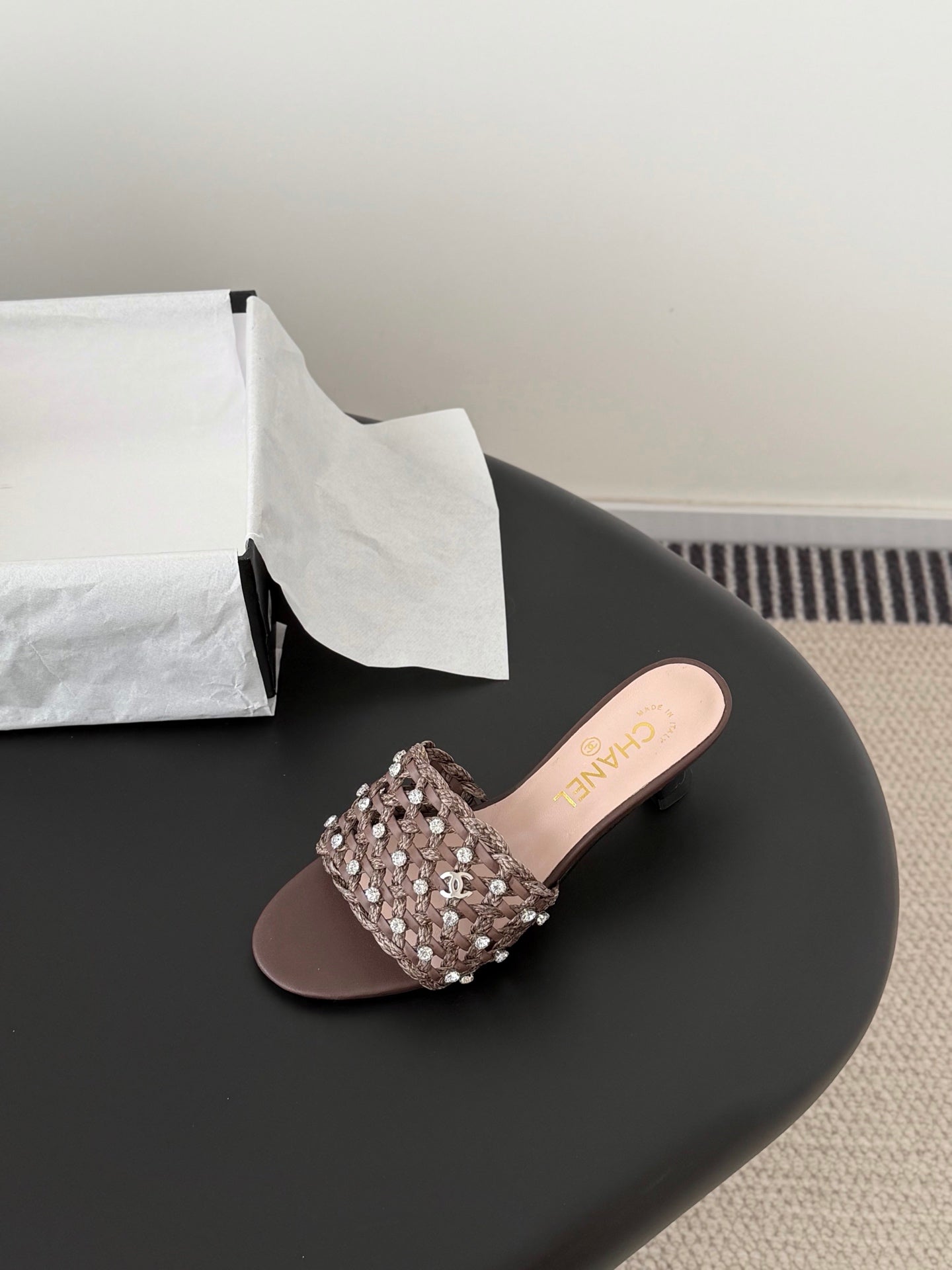 CC 26SS Sandals Chocolate Woven Lambskin 670630