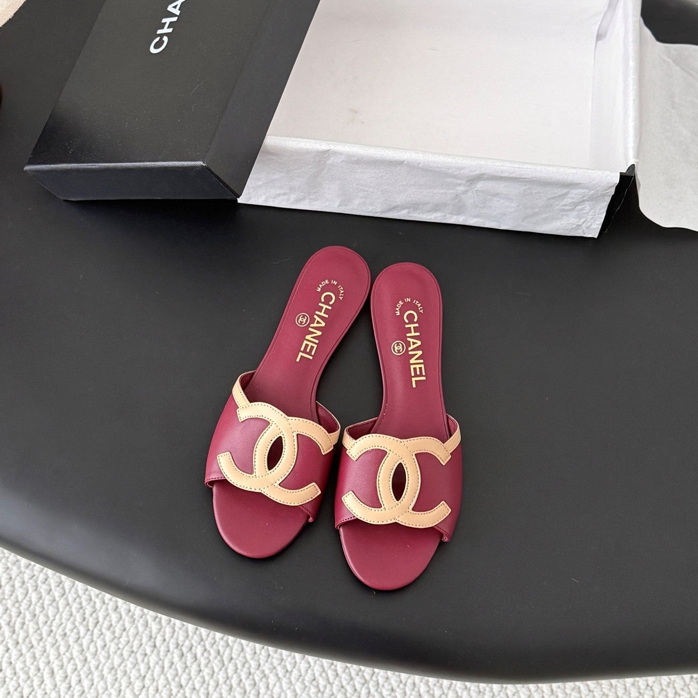 CC 2026 Flat Sandal Beige Burgundy Lambskin 675864