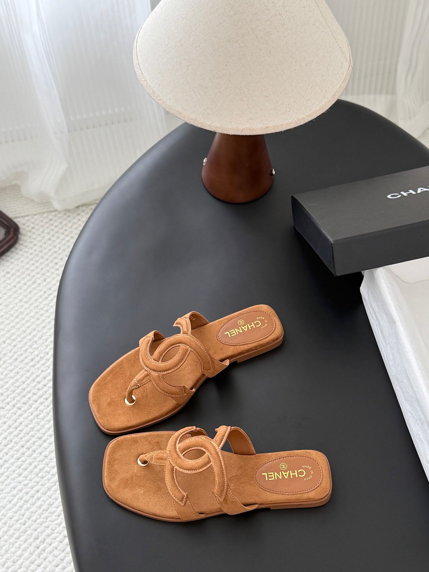 CC 26s Flip-Flops Light Brown Suede 761303