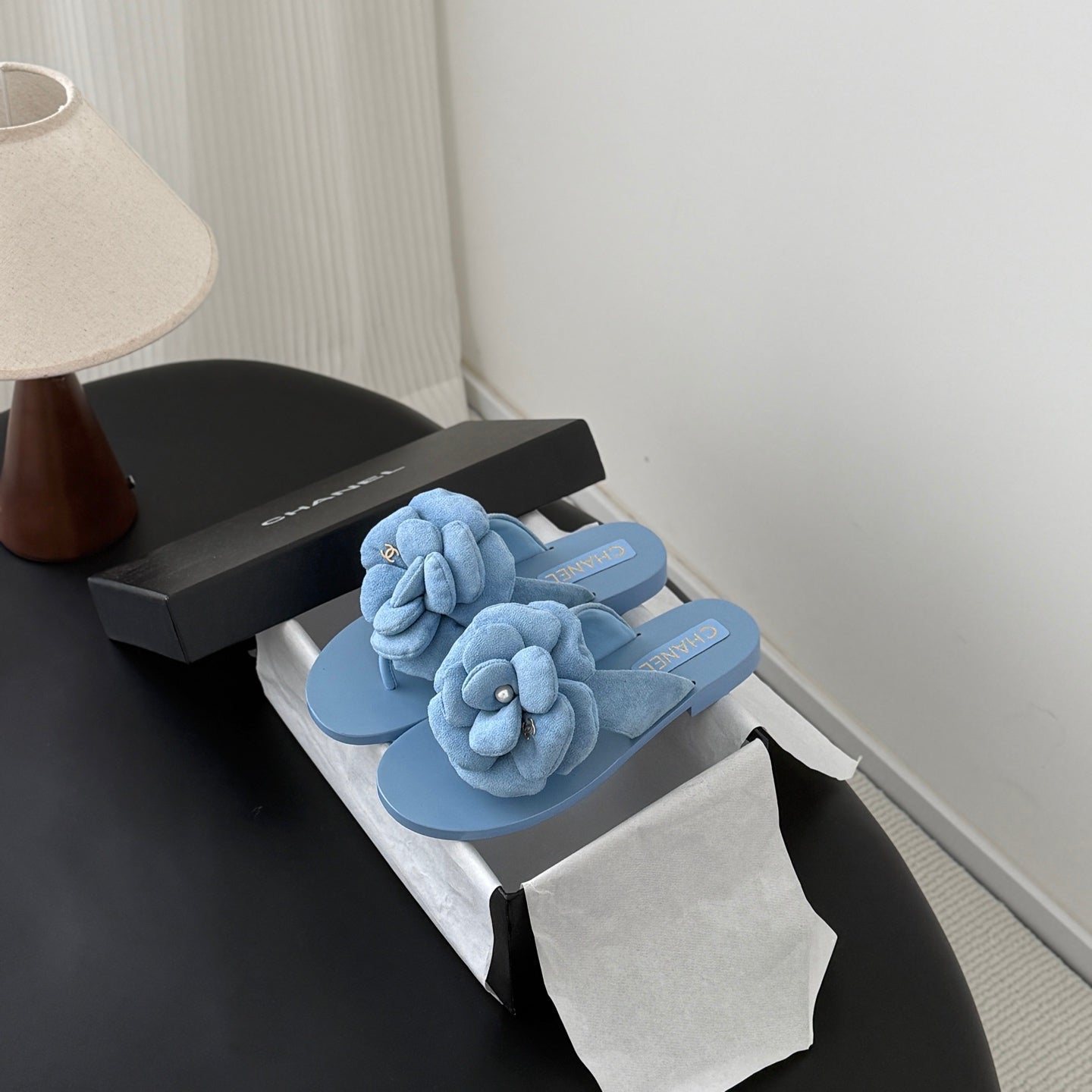 CC 26K Camellia Slippers Light Blue Suede 914832