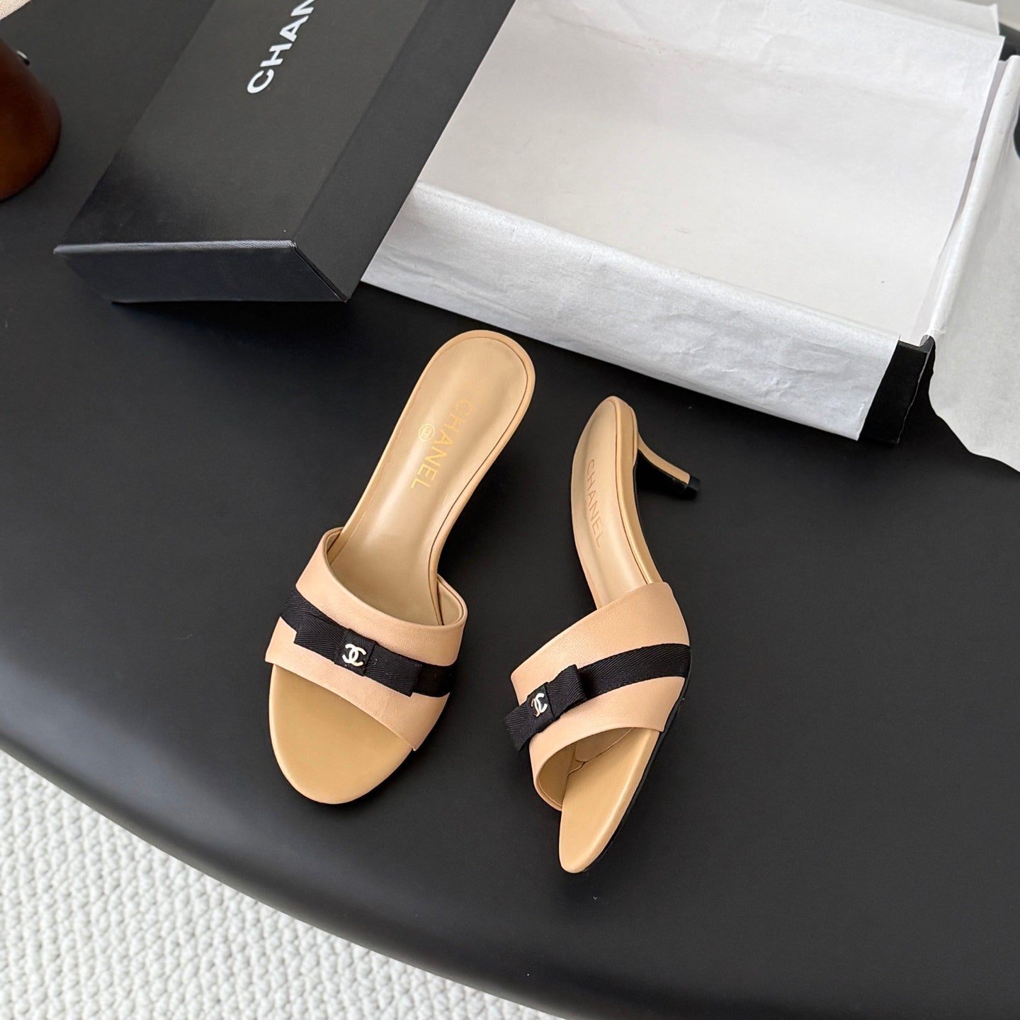 CC 26s Slippers Black Beige Fabric Leather 914929