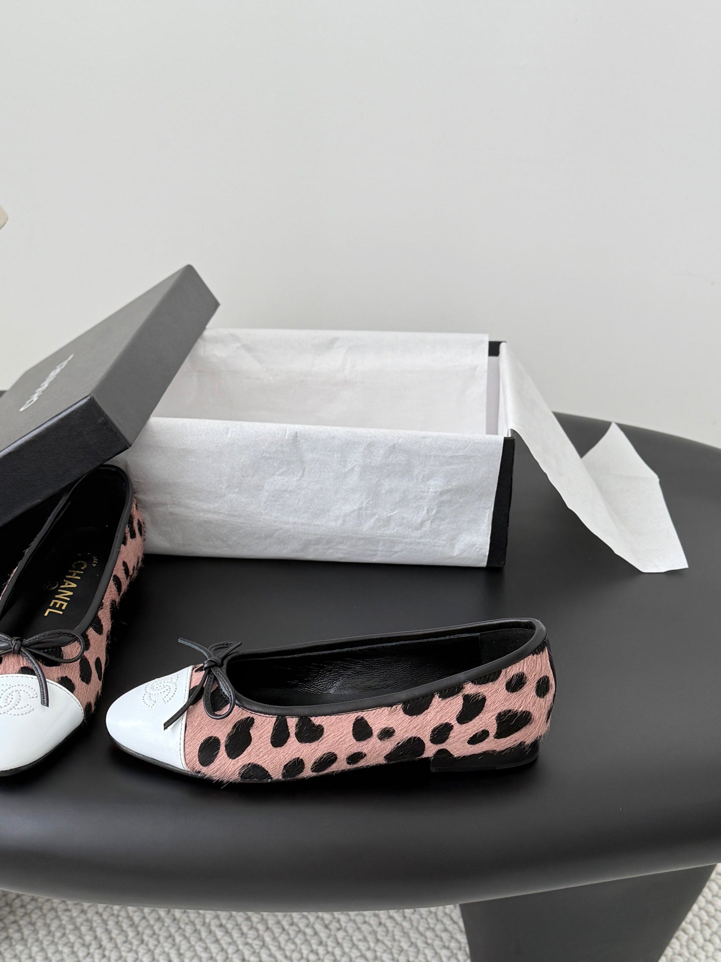 CC 26s Ballerina Flats Black Muted Pink Pony Hair Calfskin 914545