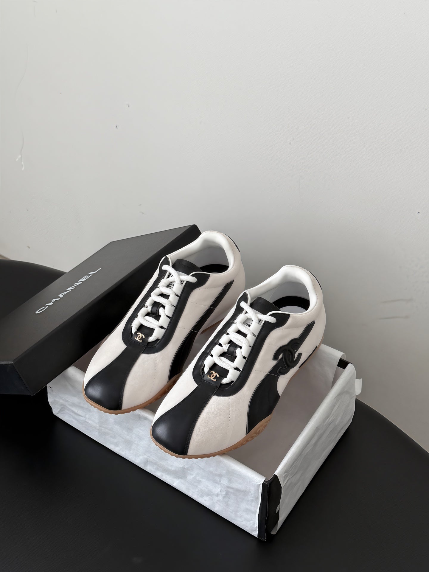 CC 26s Low-Top Retro Runner Sneakers Ivory Black Suede Calfskin 969580