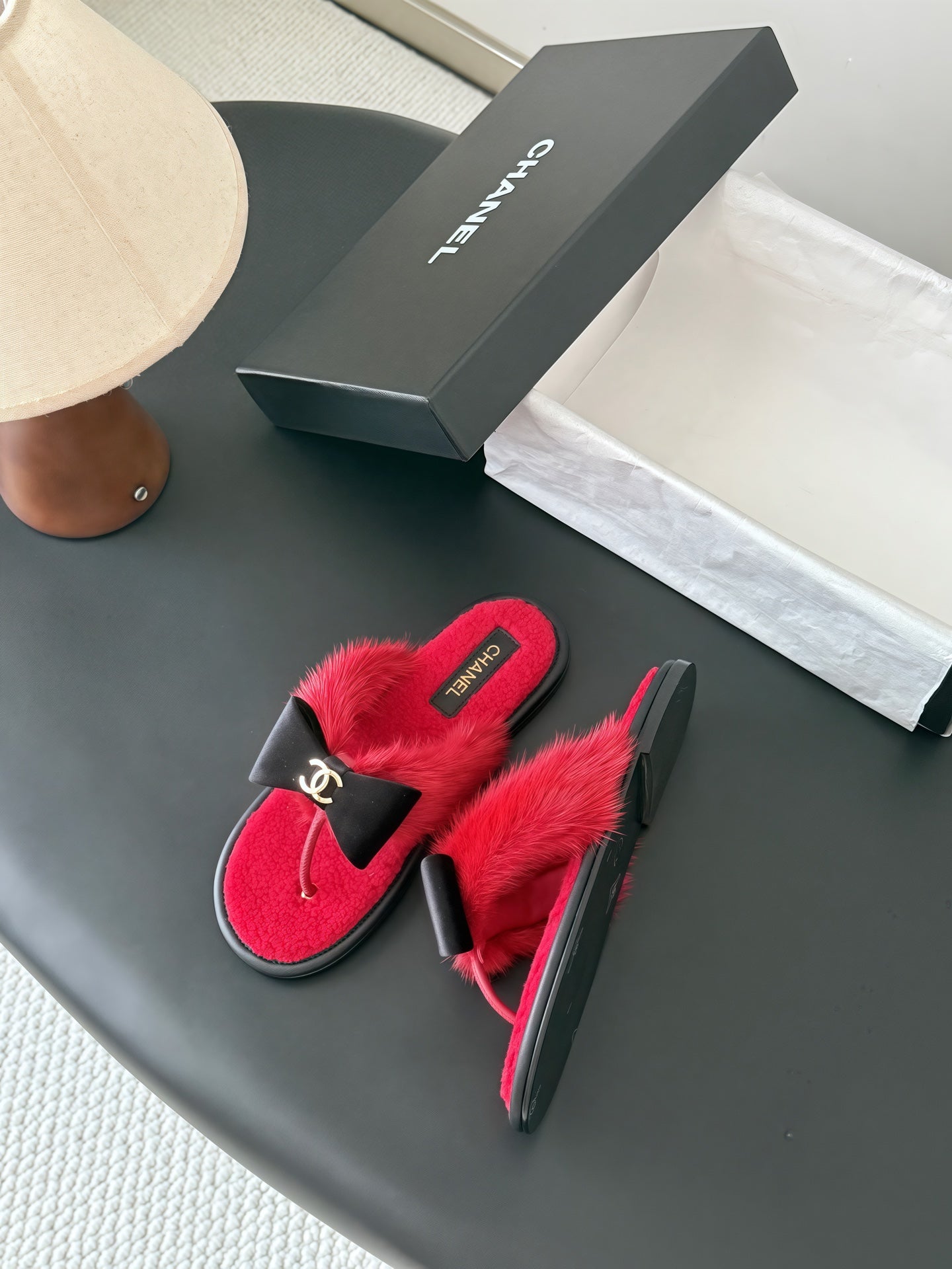 CC 26s Bowknot Thong Sandals Red Furry Shearing 969674
