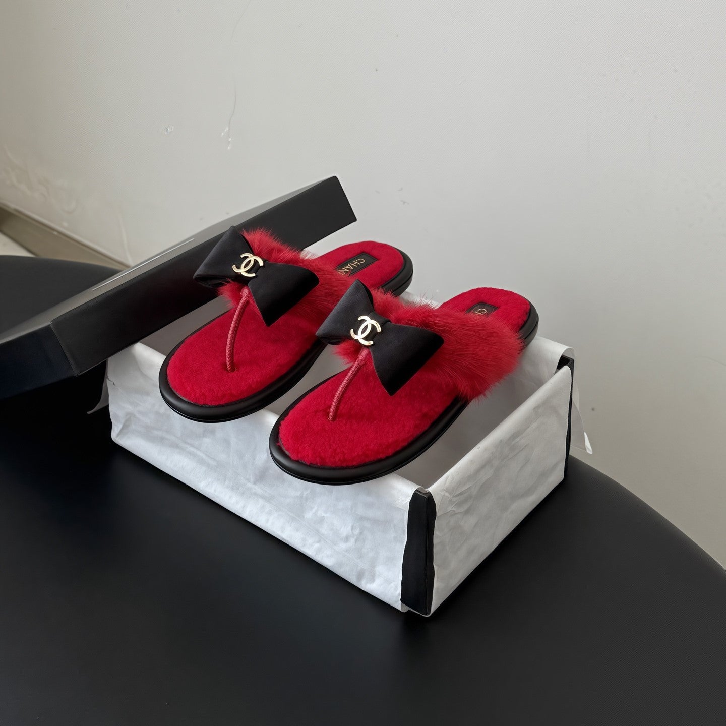 CC 26s Bowknot Thong Sandals Red Furry Shearing 969674