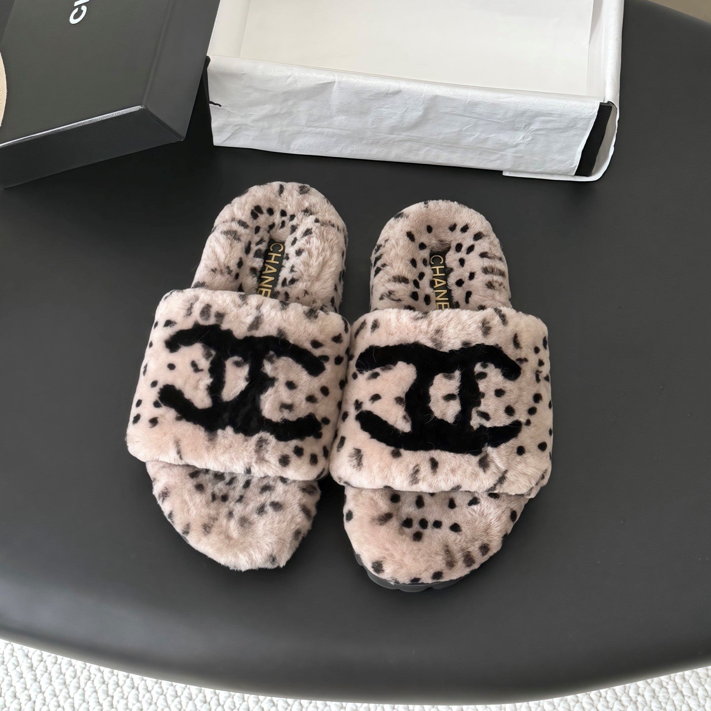 CC 26s Slides Black Nude Pink Dalmatian Print Shearling 969712