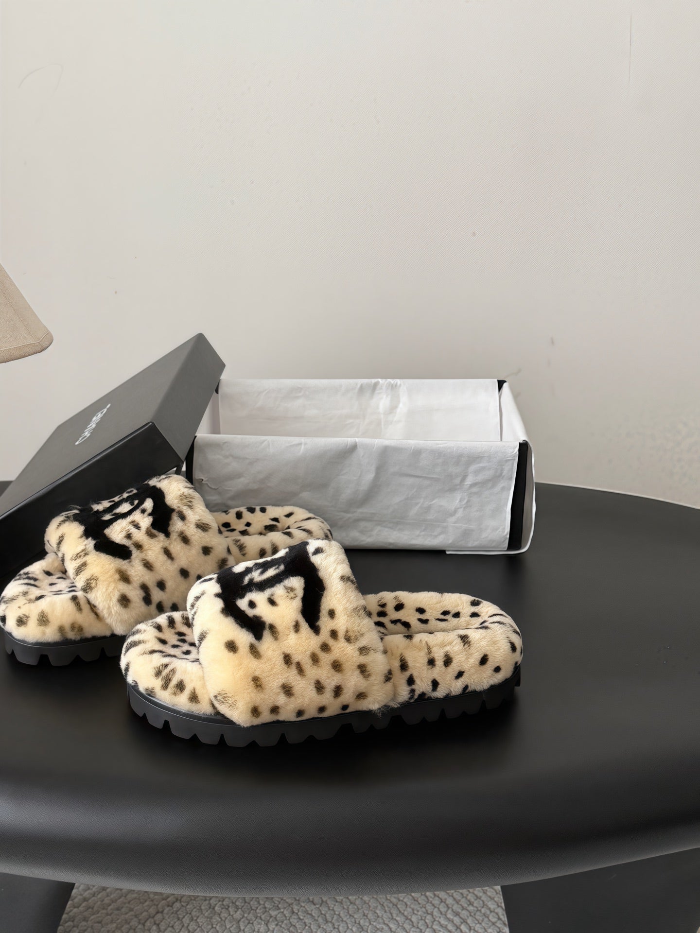 CC 26s Slides Black Beige Dalmatian Print Shearling 969713