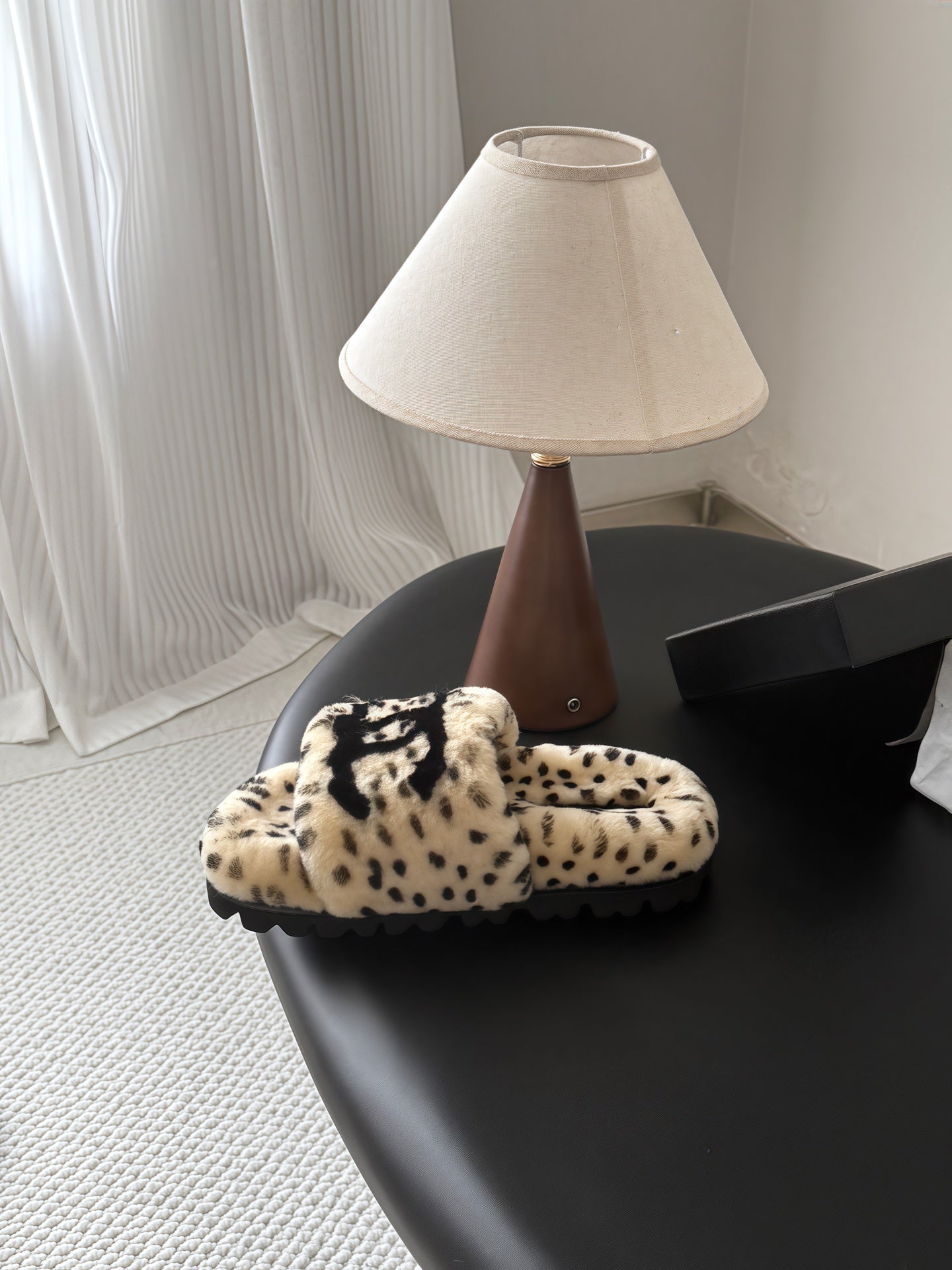 CC 26s Slides Black Beige Dalmatian Print Shearling 969713