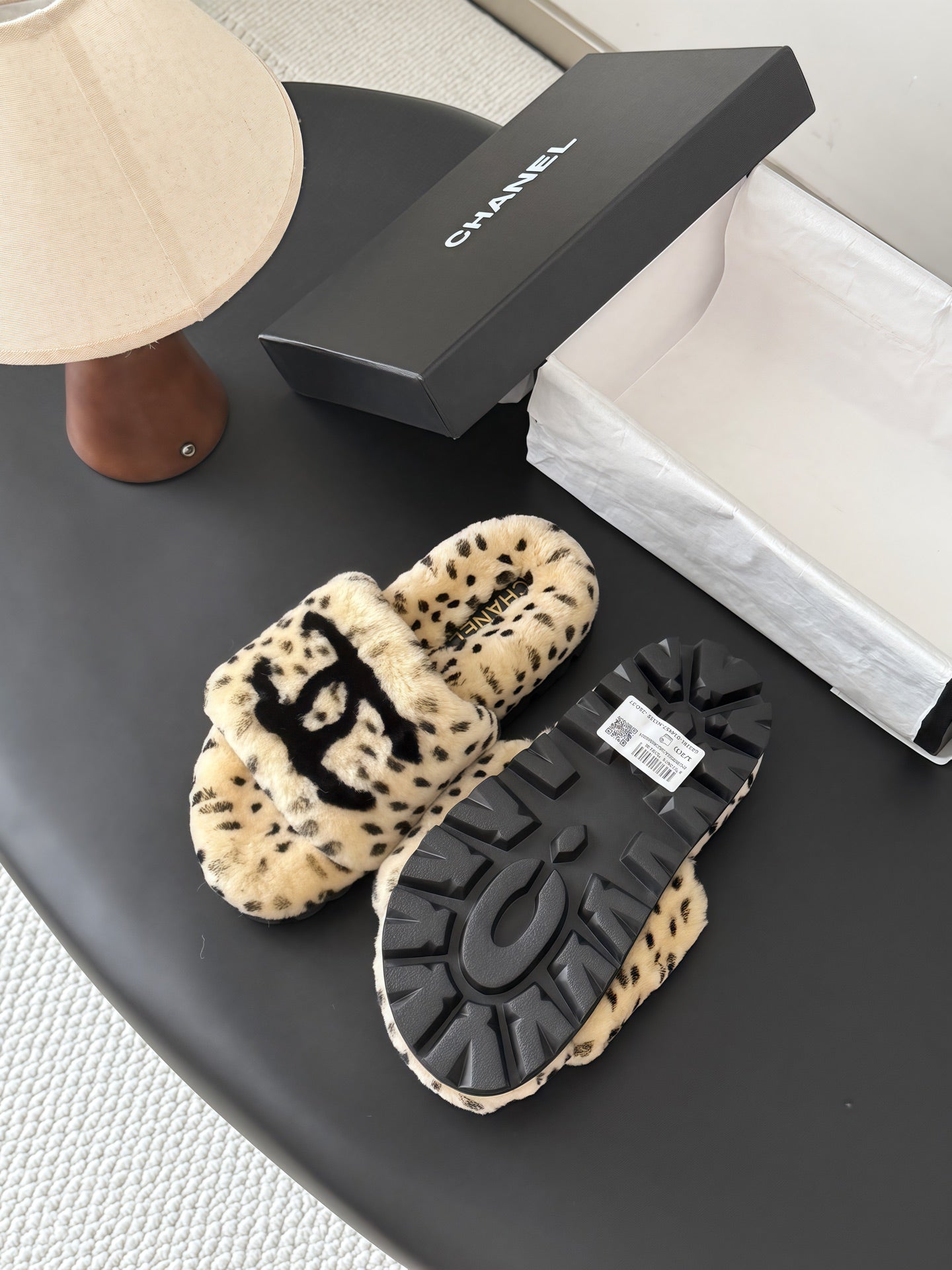 CC 26s Slides Black Beige Dalmatian Print Shearling 969713