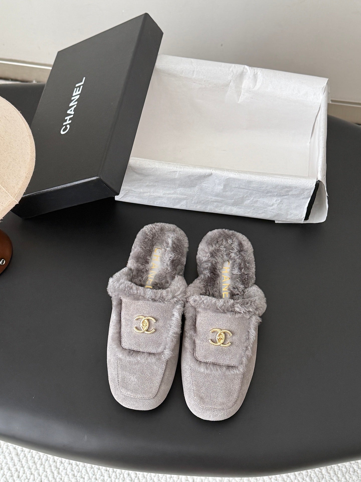 CC 26s Slip-On Mules Light Beige Fluffy Shearling Suede 969728