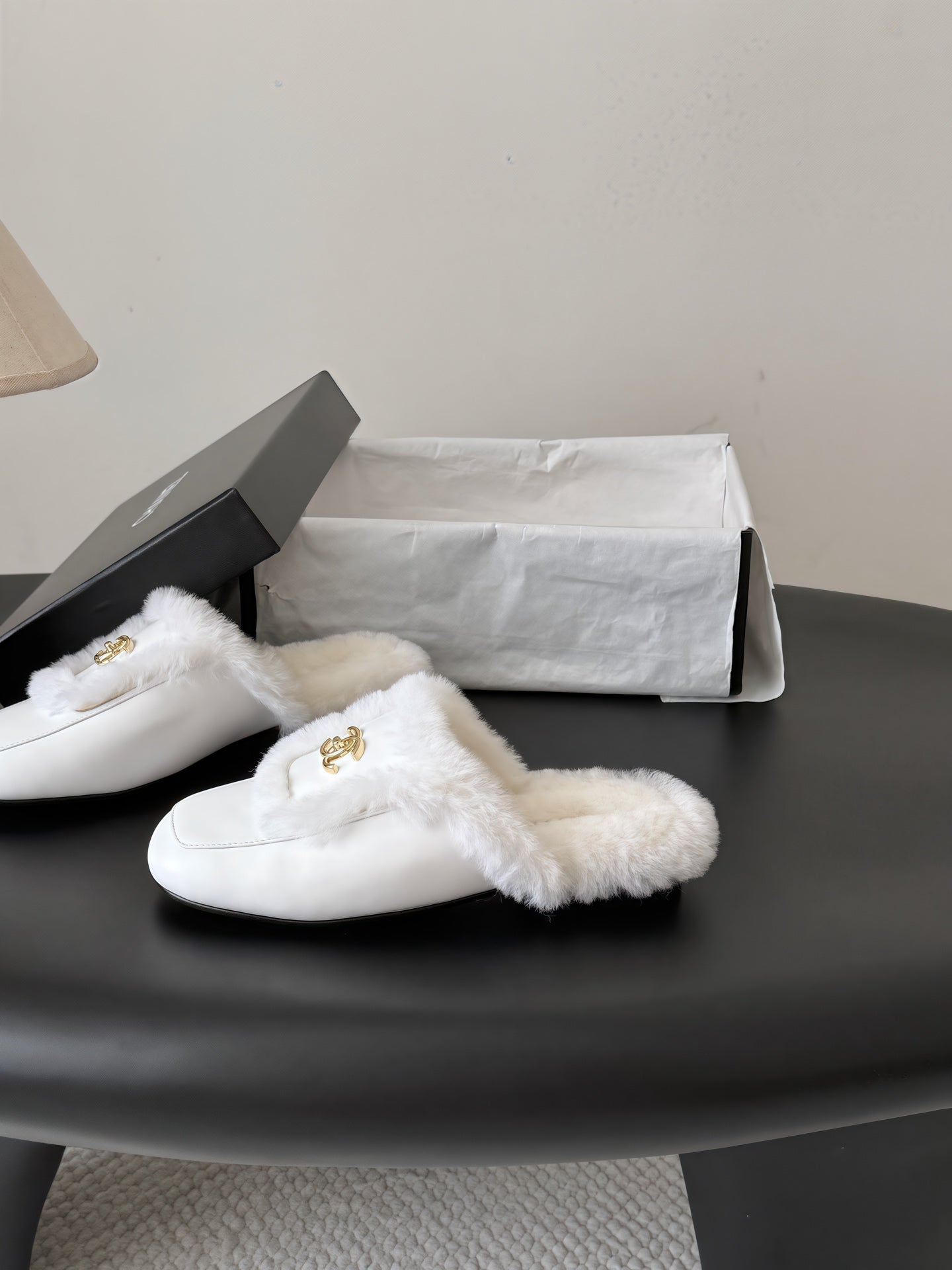CC 26s Slip-On Mules White Fluffy Shearling Leather 969731