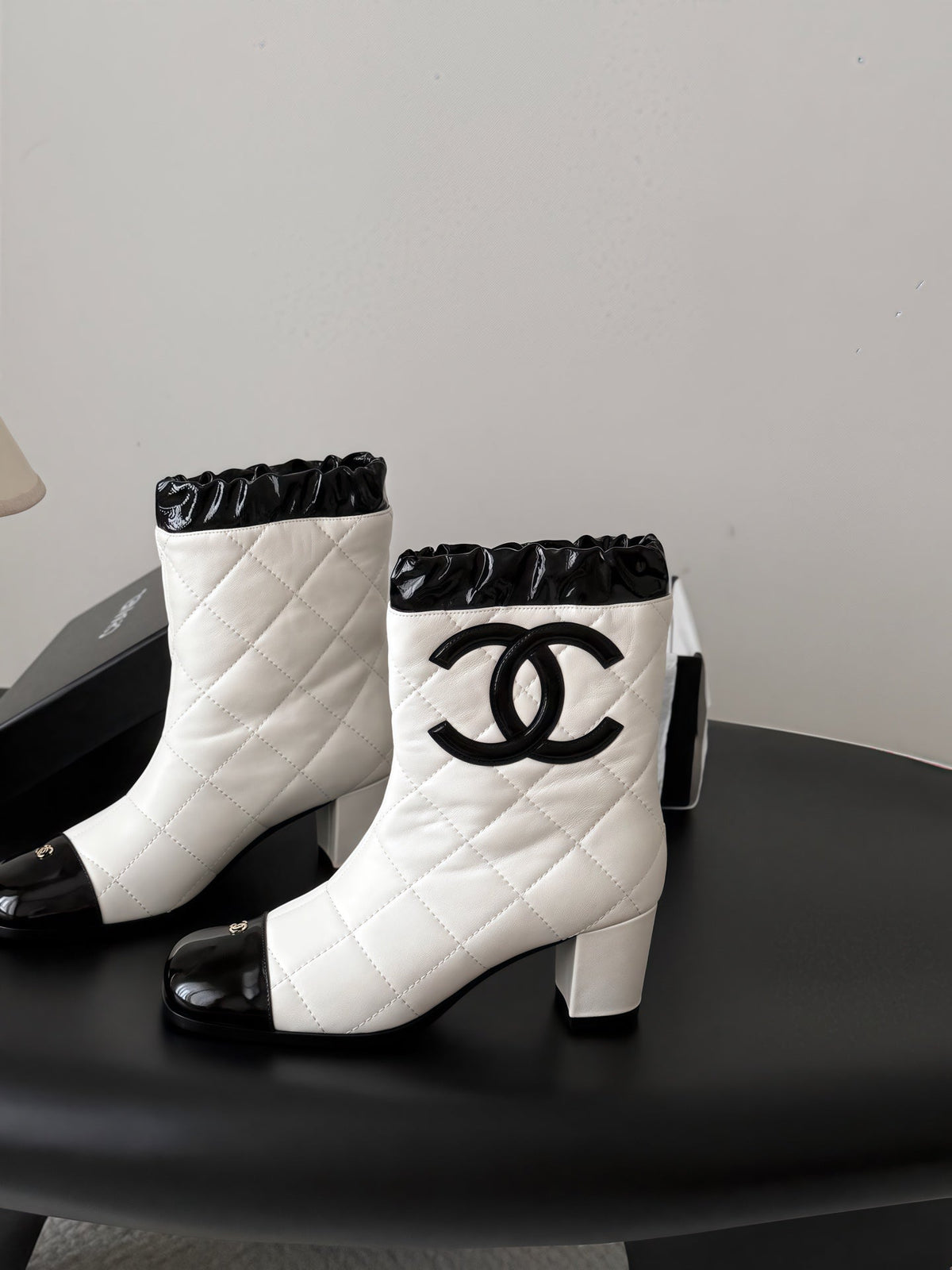 CC 26s Quilted Ankle Boots White Black Leather Patent 127991