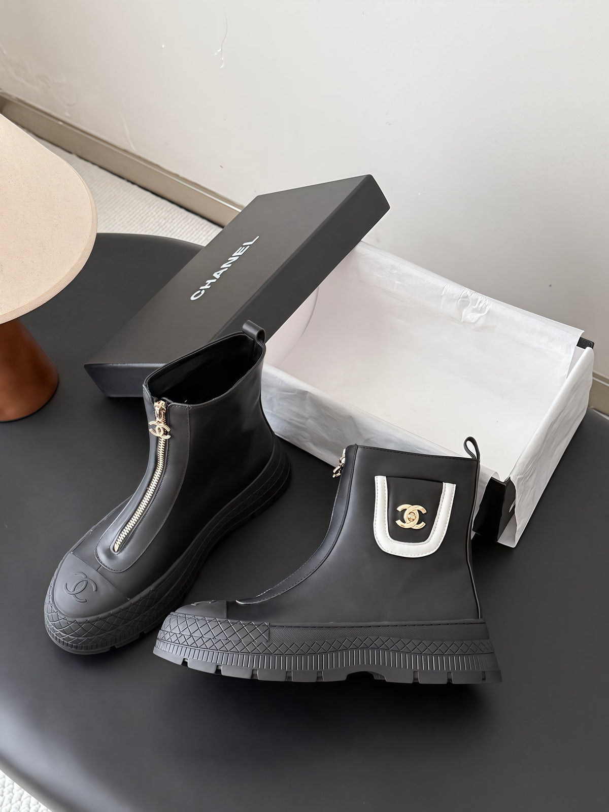 CC 26s Zipper Front Ankle Boots Black Black Leather 127704