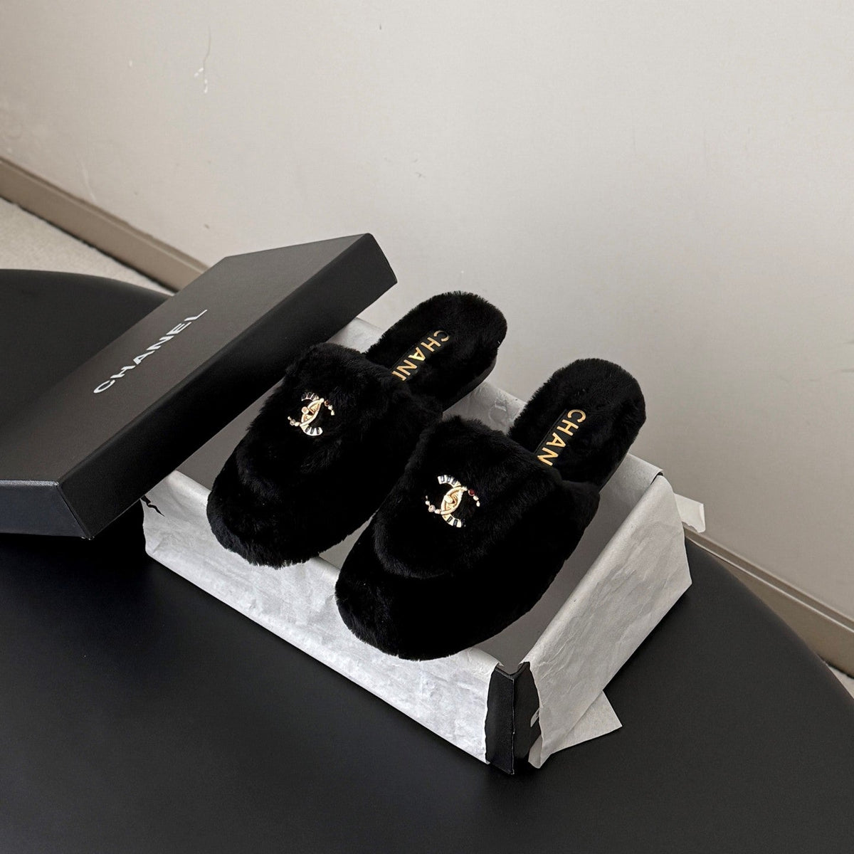 CC 26s Shearling Mules Black Gold 127705
