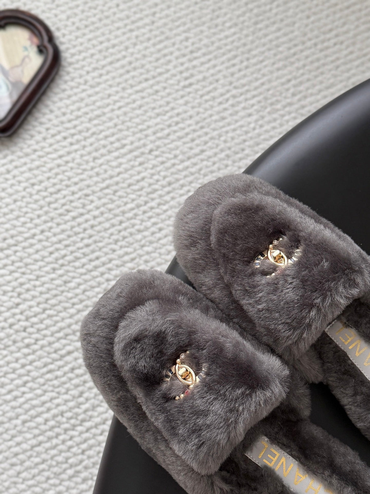 CC 26s Shearling Mules Grey Gold 127706