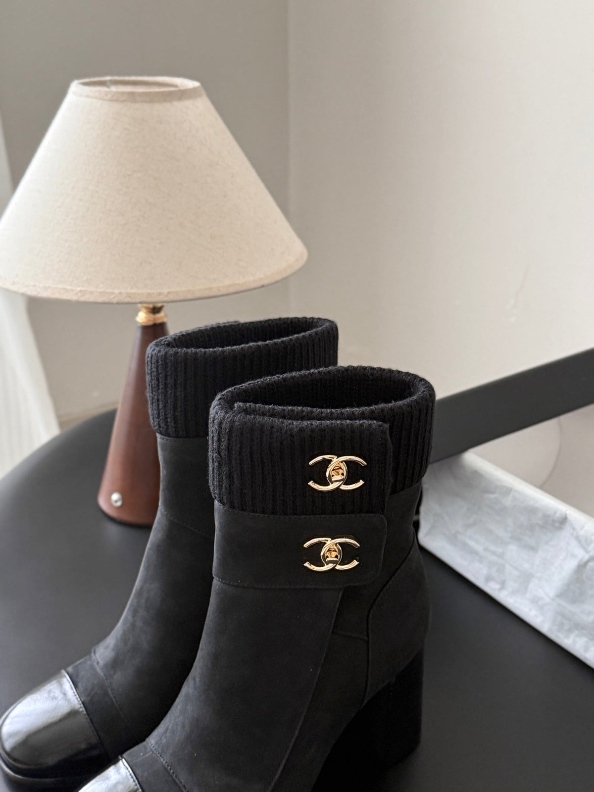 CC 26s Ankle Boots Black Black Knit Cuff Suede 127792