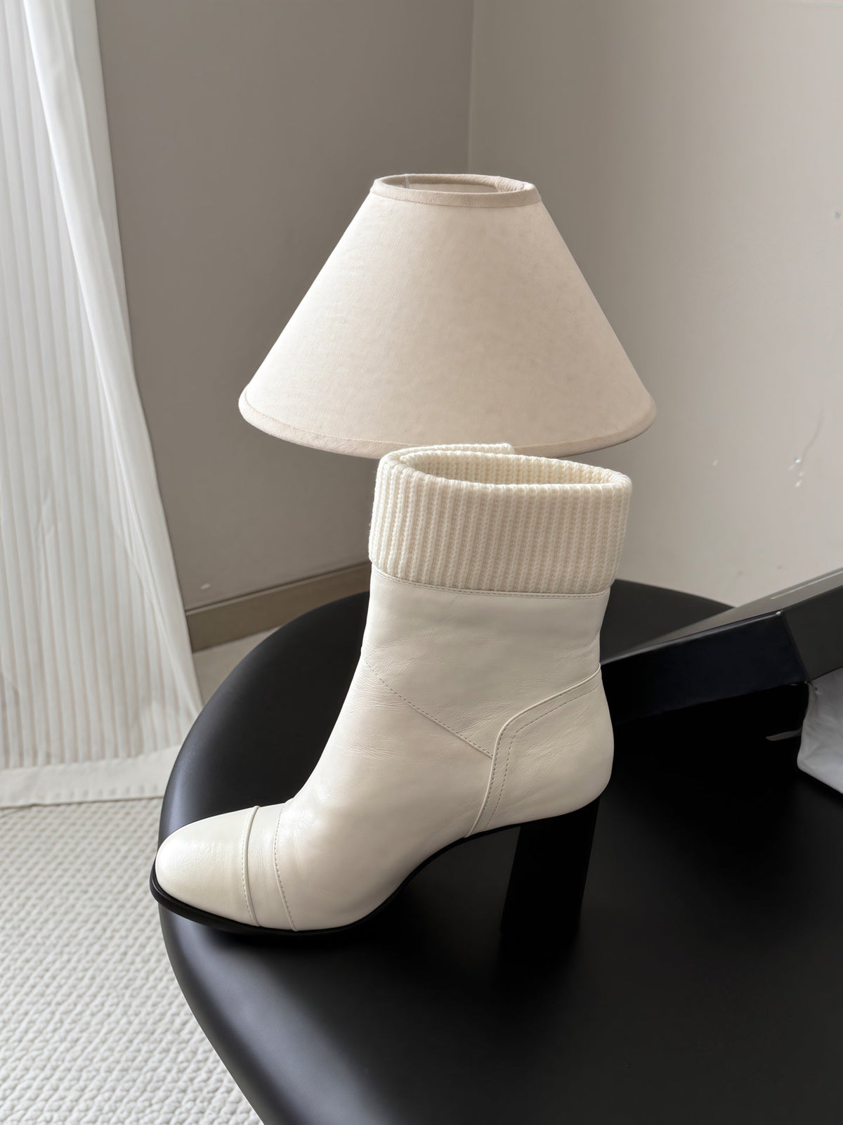 CC 26s Ankle Boots White Gold Knit Cuff Leather 127795
