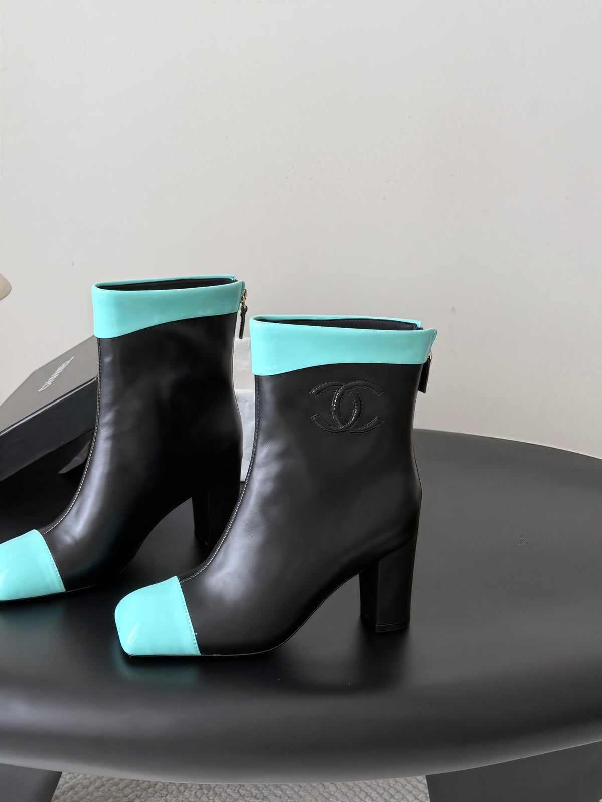 CC 26s Ankle Boots Black Tiffany Leather Patent 127857