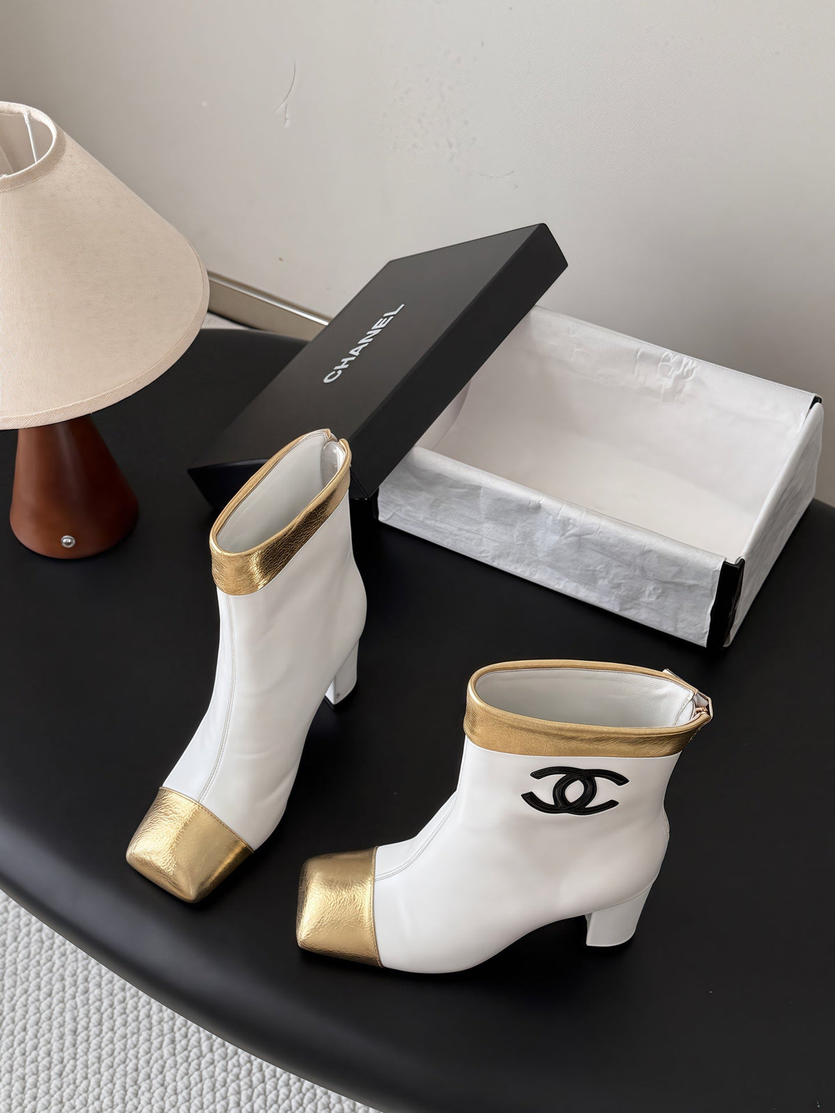 CC 26s Ankle Boots White Gold Leather Metallic 127859