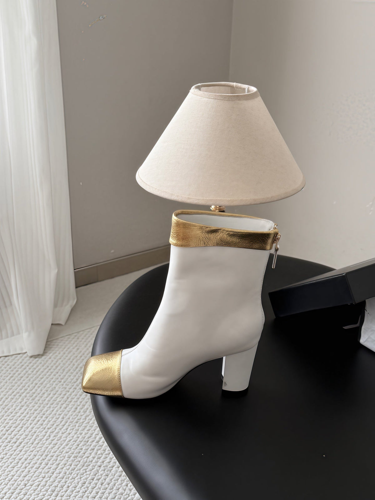 CC 26s Ankle Boots White Gold Leather Metallic 127859