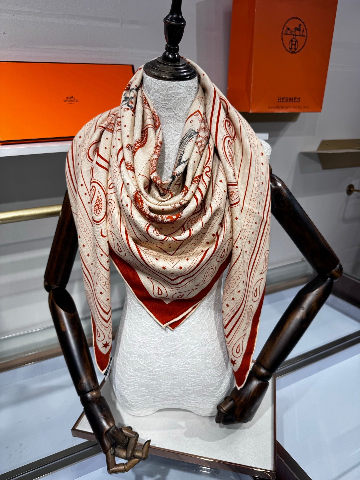 Hermès Grand Apparat Bandana Shawl 140x140cm Cream Brown Cashmere Silk 212696