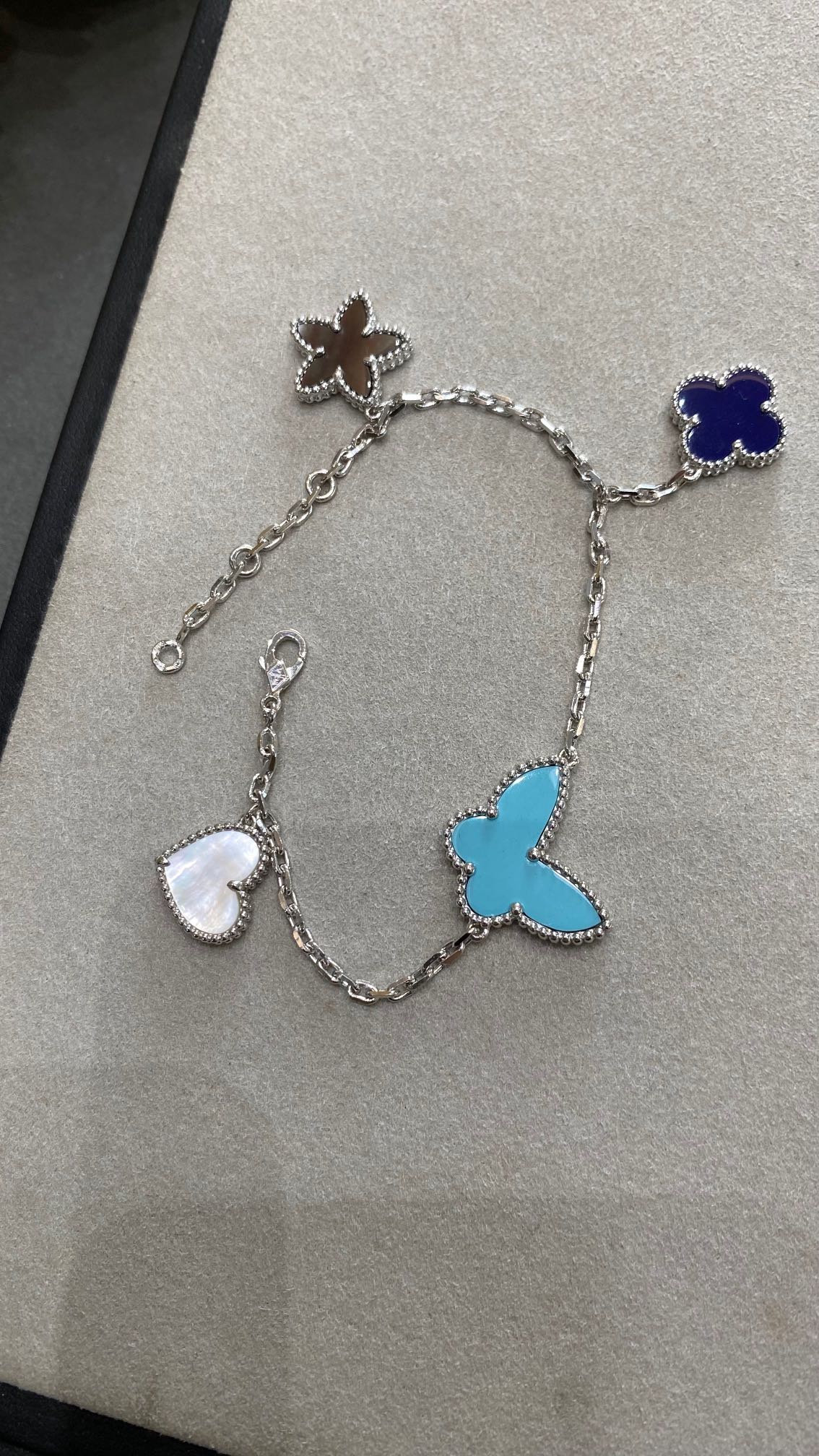 VCA Lucky Limited Four-Flower Sliver Bracelet