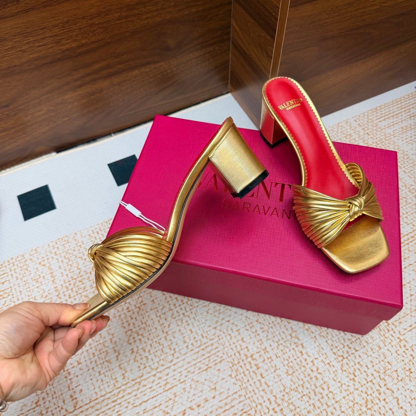 VT 26s Annet Mules 6.5cm Gold Woven Leather 974326