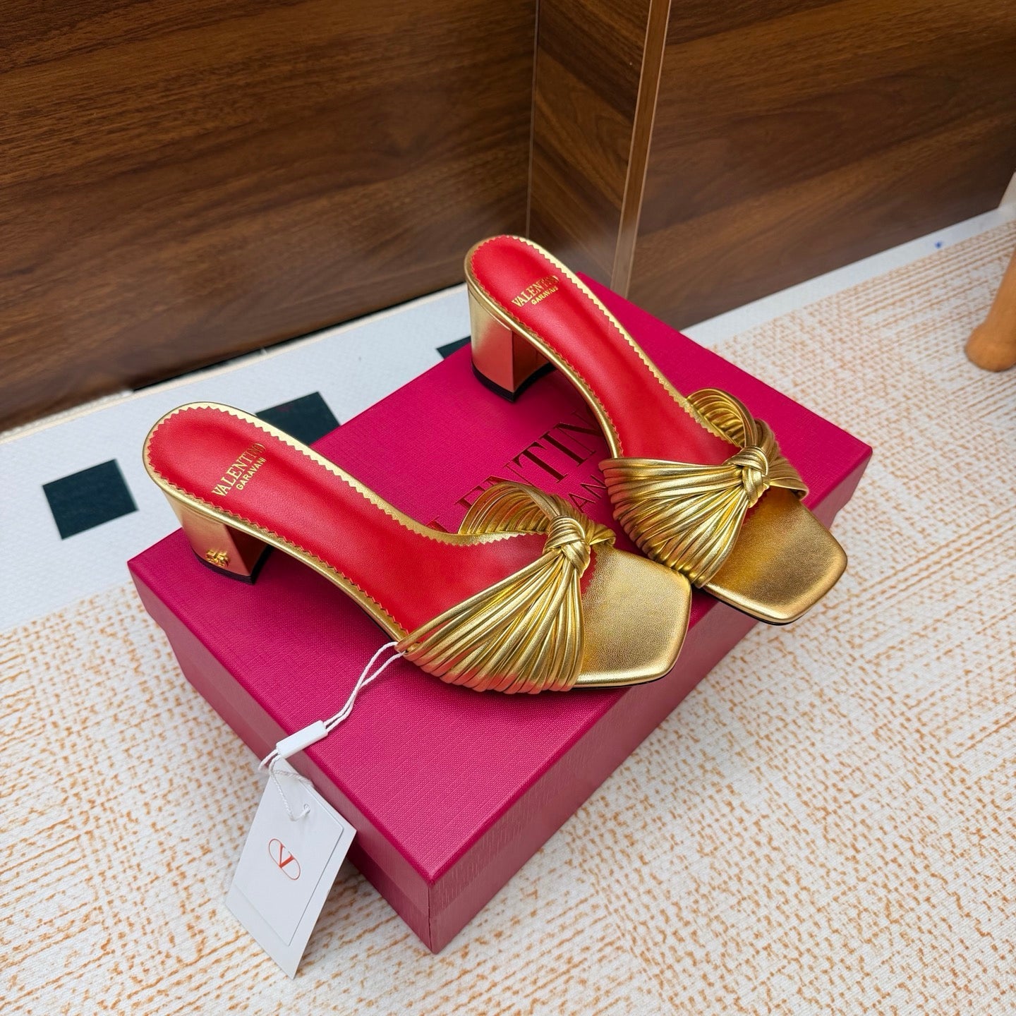 VT 26s Annet Mules 6.5cm Gold Woven Leather 974326