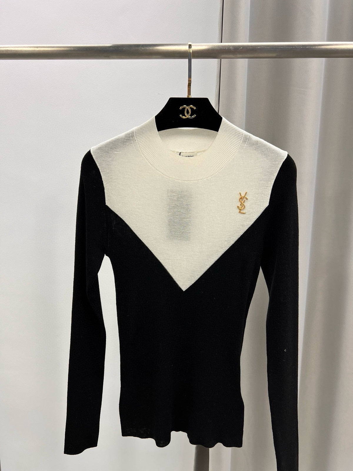 YSL Brooch V-Shape Colorblock Knit Sweater Wool 438271