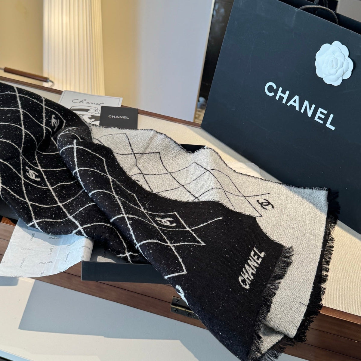 CC 26s  Black White Quilted Grid CC Logo Fringe Scarf 45x200cm 534836