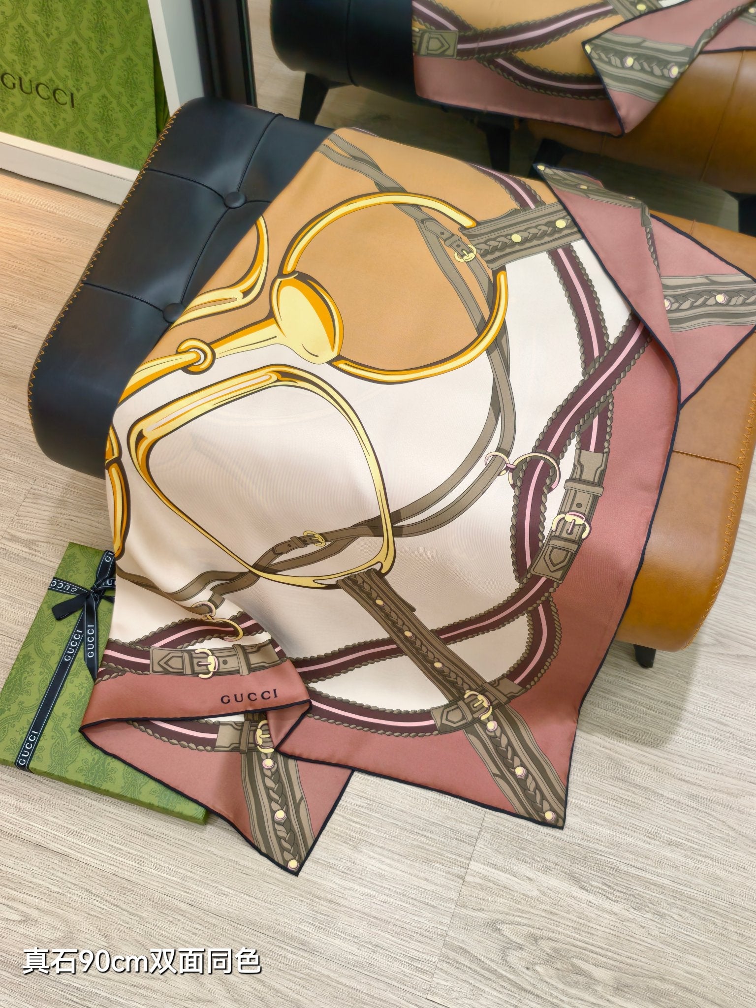 GG Jacquard Carré Scarf 90x90cm Brown Colorful Silk Twill 209974