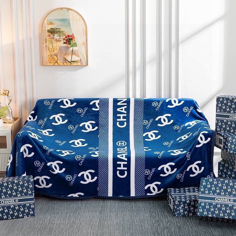FLOWER BLANKET IN COBALT BLUE MIX WHITE MILK VELVET 142843