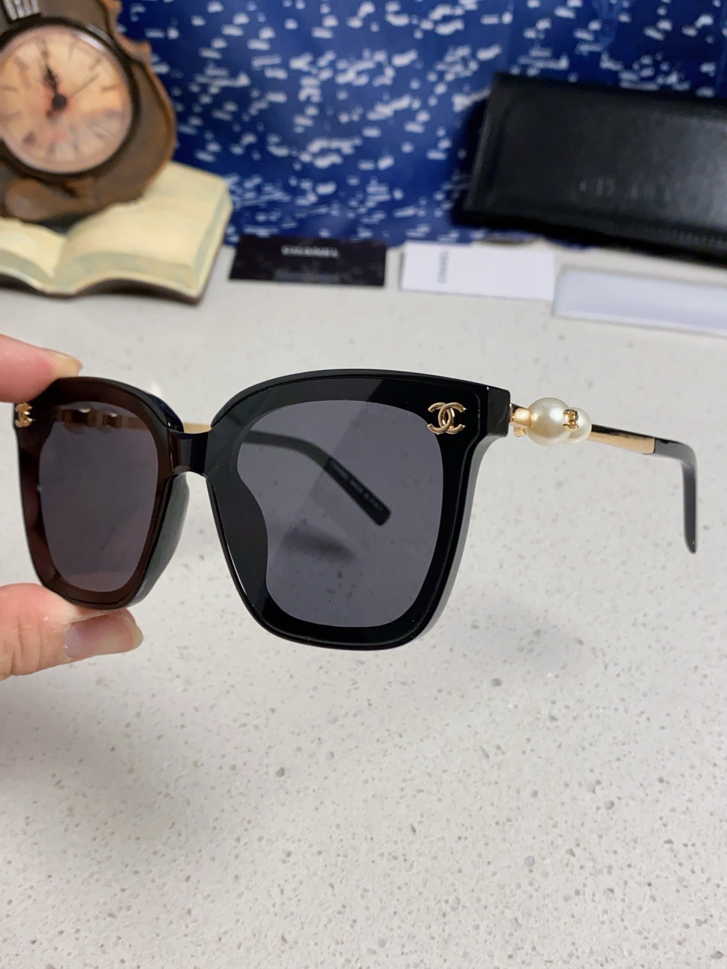 CC Sunglasses 429555