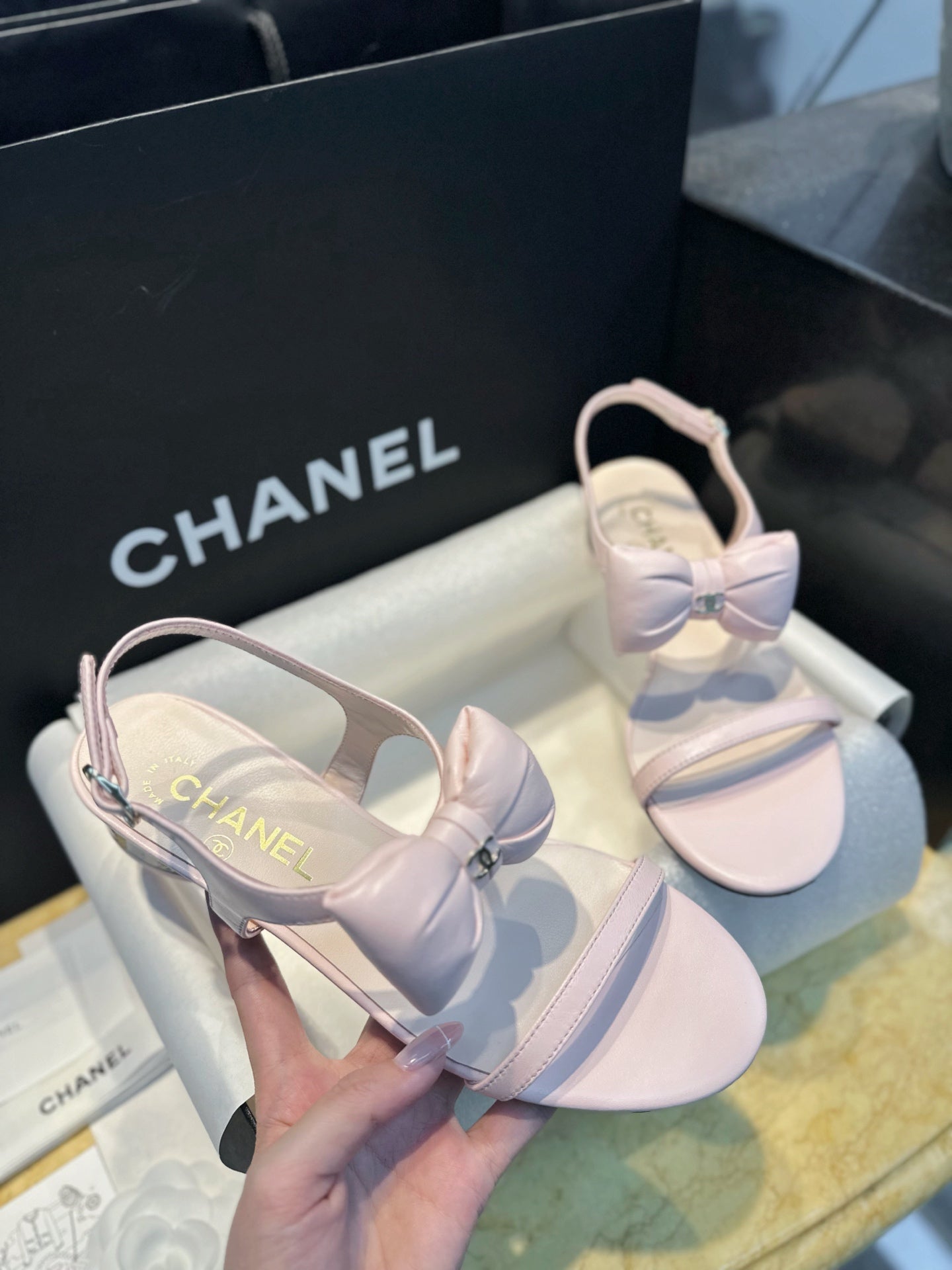 CC 26s Bow Block Flat Sandals Pink Leather 964838