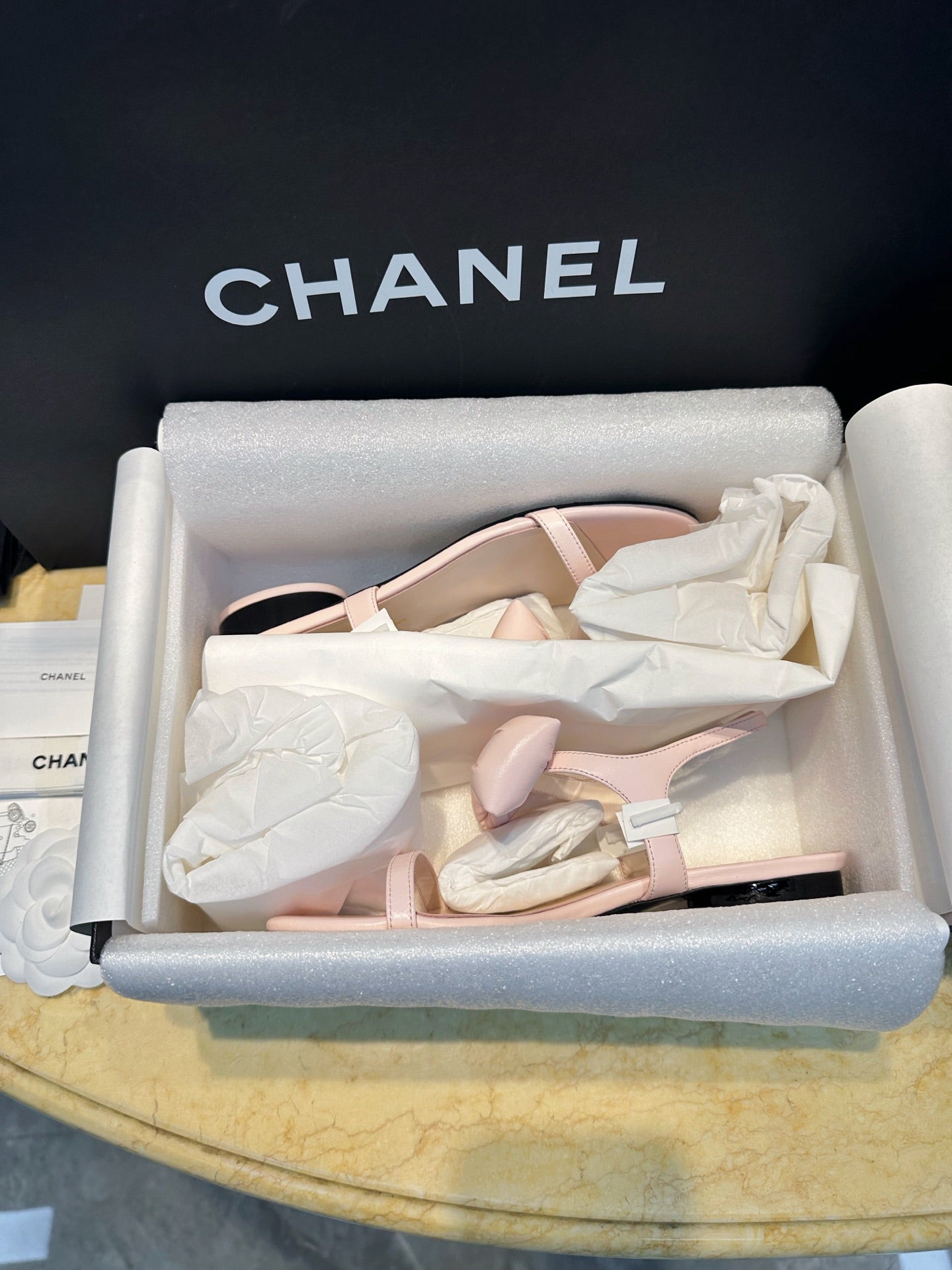CC 26s Bow Block Flat Sandals Pink Leather 964838