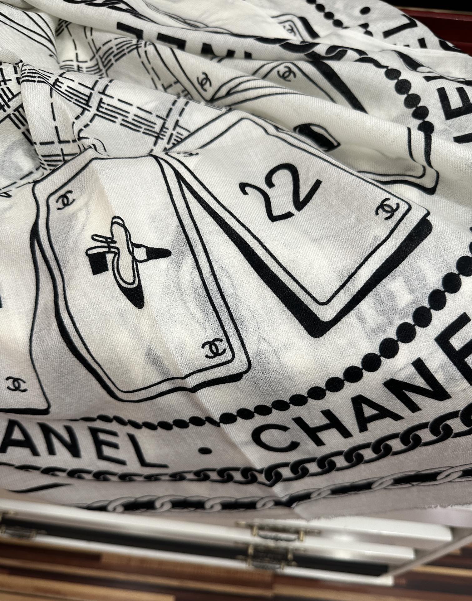 CC Camellia Letter Print 200cm White Black Cashmere 153113